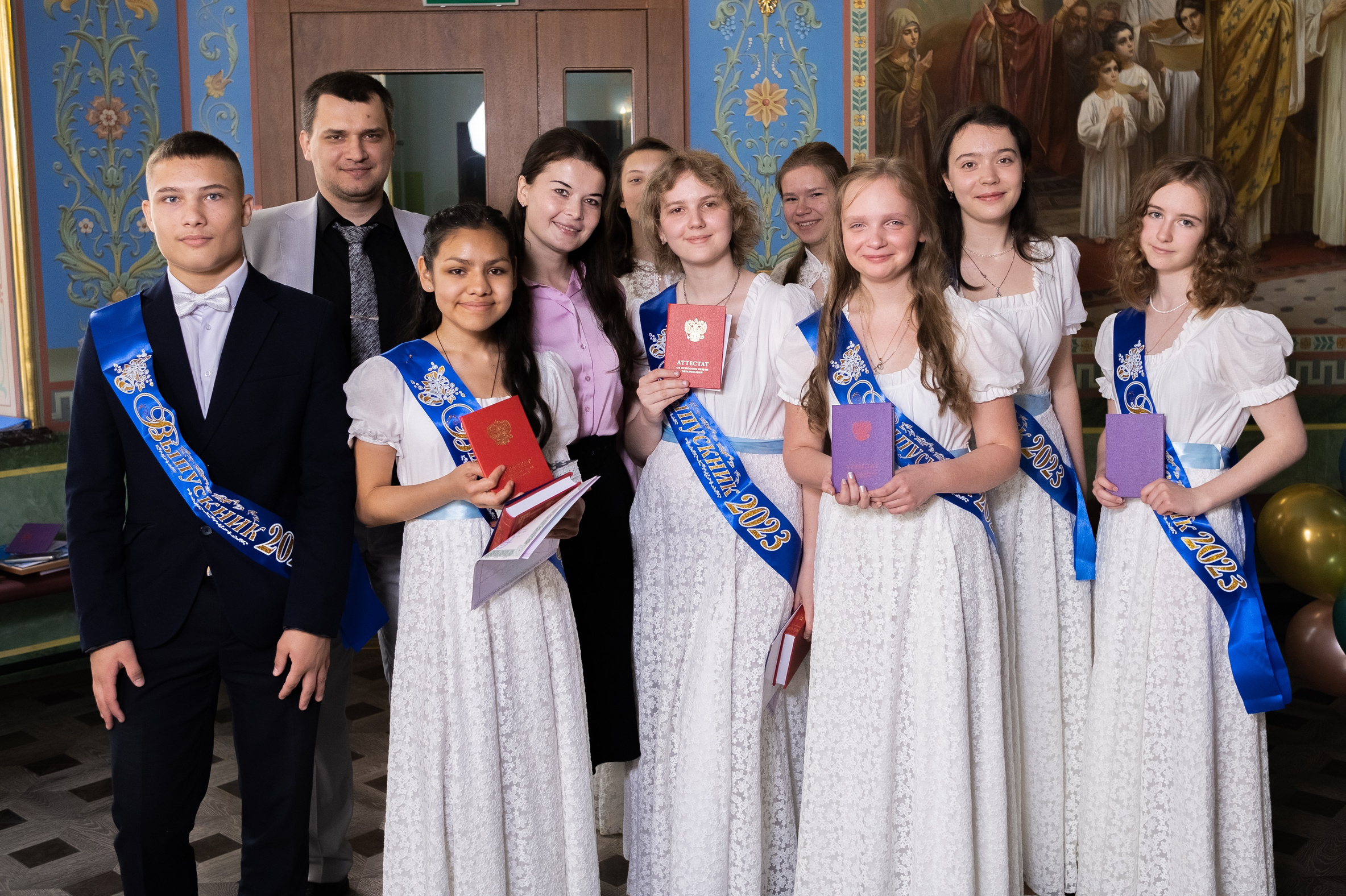 Выпускной в школе. Фотограф и видеограф Софья Бурляева в Санкт-Петербурге