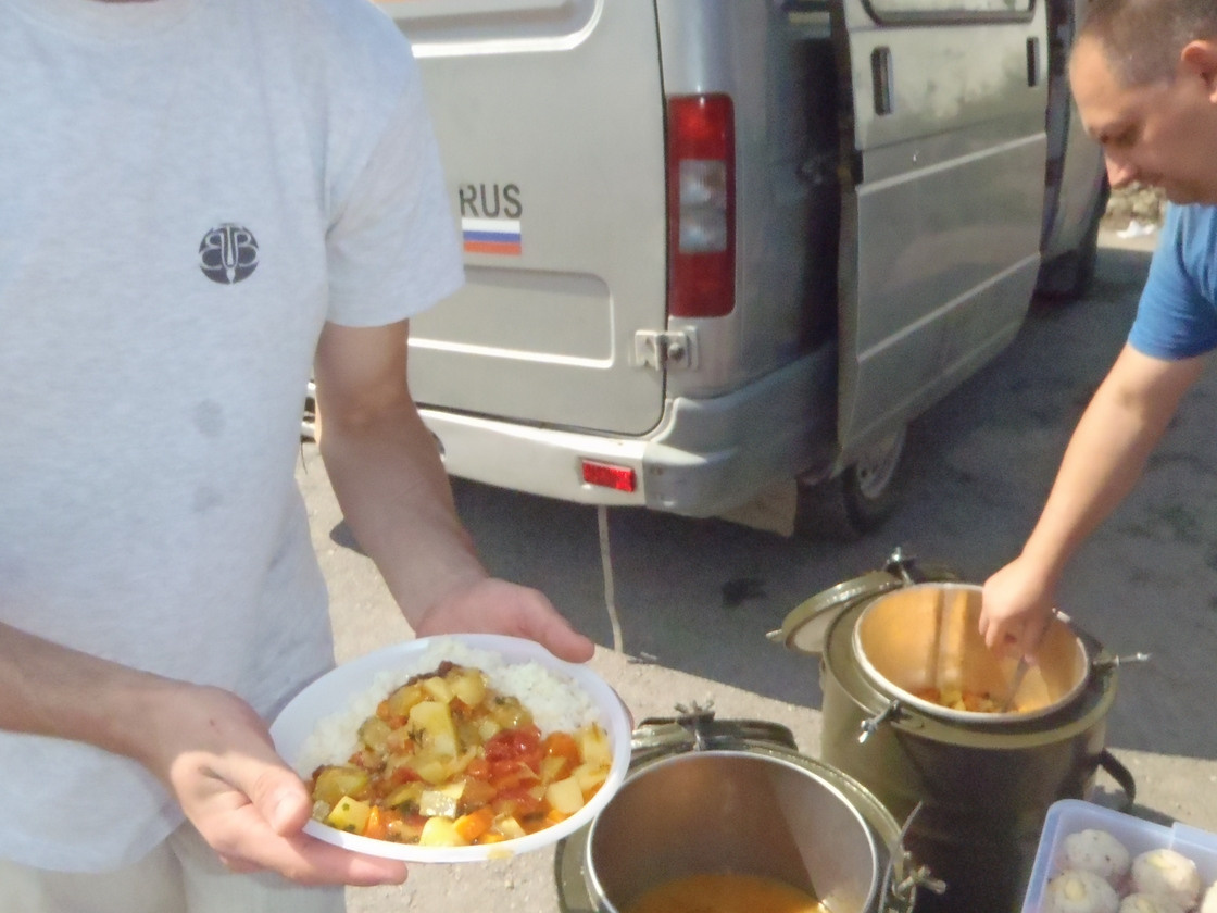 Раздача питания на Эко-фестивале 31 августа. Пища для Жизни