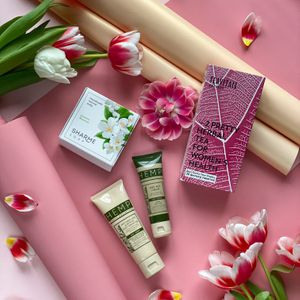 Подарочные наборы для женщин на 8 марта от Гринвей