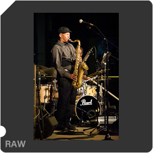 Nikon D7200 с объективом AF-S DX Nikkor 18-140mm f/3.5-5.6G ED VR. Примеры RAW файлов