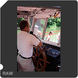 Nikon D7200 с объективом AF-S DX Nikkor 18-140mm f/3.5-5.6G ED VR. Примеры RAW файлов