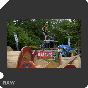 Камера Nikon D7500 с объективом AF-S DX Nikkor 16-80mm f/2.8-4E ED VR. Примеры RAW файлов