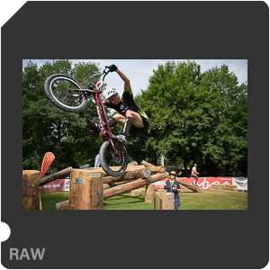 Камера Nikon D7500 с объективом AF-S DX Nikkor 16-80mm f/2.8-4E ED VR. Примеры RAW файлов