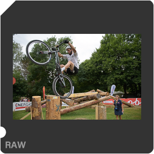 Камера Nikon D7500 с объективом AF-S DX Nikkor 16-80mm f/2.8-4E ED VR. Примеры RAW файлов