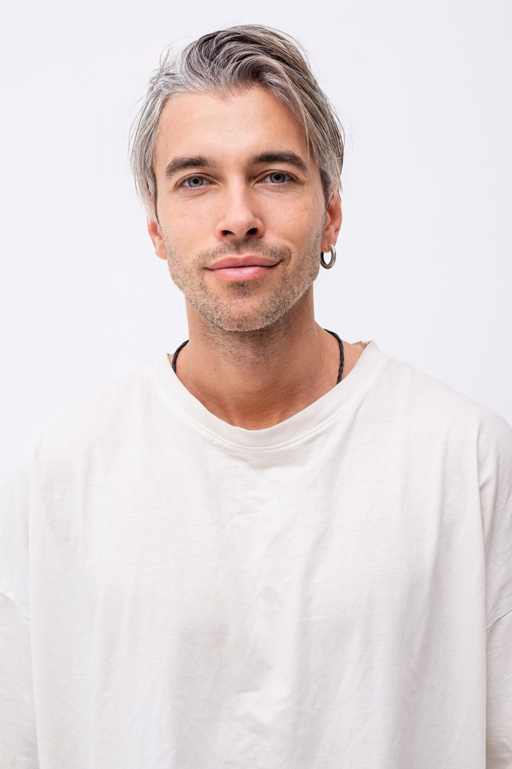 Модели для каталогов. База моделей для каталожной и рекламной съемки. ТМ Продакшн — Съемка для маркетплейсов в Москве