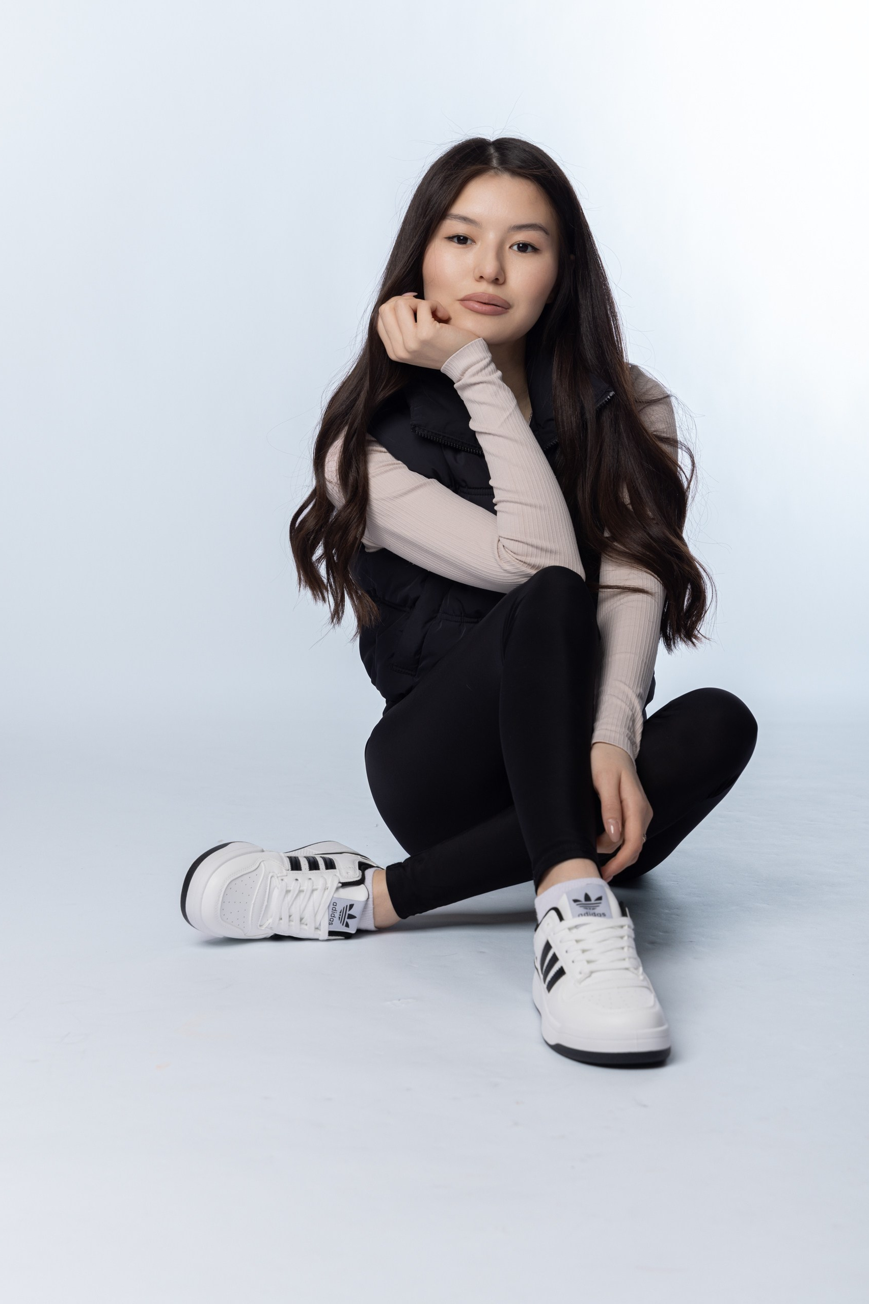 KATTYRIN PHOTO Фотограф Екатерина Смирнова г. Екатеринбург. Снимаю в своей студии REFERENCE и других • Женский/Мужской портрет • Контент • Деловая фотосессия и другое. Провожу фотопроекты с учениками, мастер классы, а так же каталожные съемки для маркетплейсов и брендов. Обучение фотографов. Профессиональная съемка под ключ для вашего бизнеса. Корпоративные съемки. Фотограф в Екатеринбурге. Фотосессии в Екатеринбурге. Фотостудии. Фотограф. Лучший фотограф. Хорошие отзывы. Стильная фотосессия. МОдный фотограф. Современный фотограф. Трендовый фотограф. Актуальный фотограф.