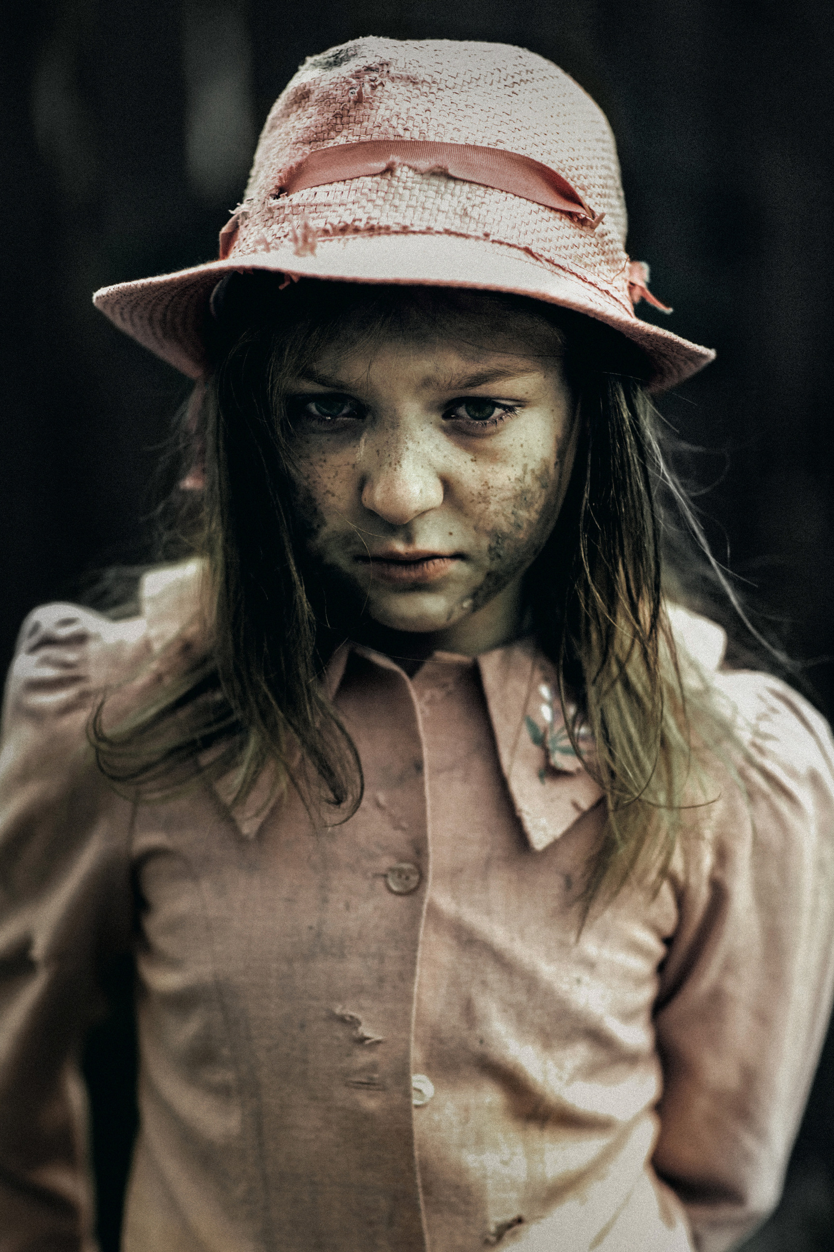 Стильная фотосессия девочек беспризорниц