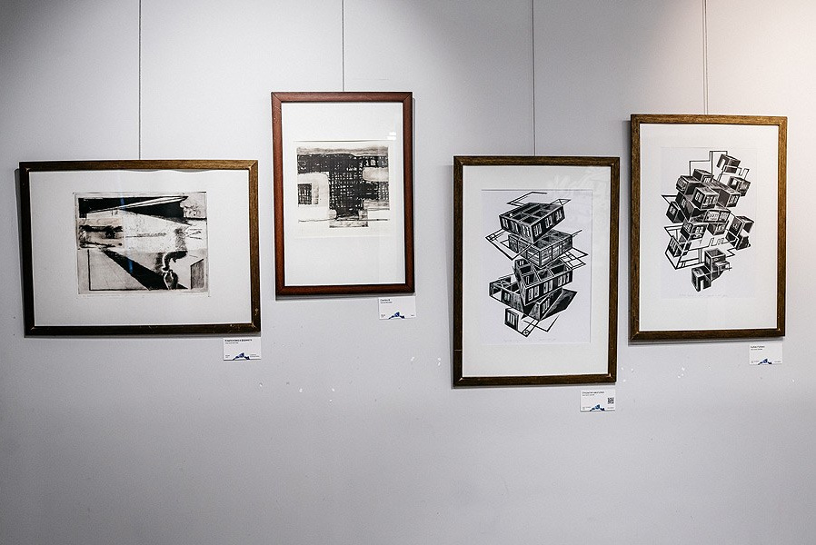 Выставка печатной графики «Статус: эстамп» в Вологодской областной картинной галерее