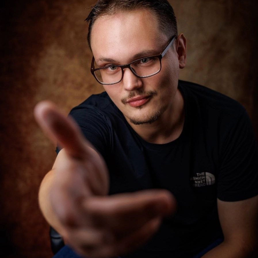 Контакты. Фотограф-контентмейкер в Красноярске Евгений Тункеев