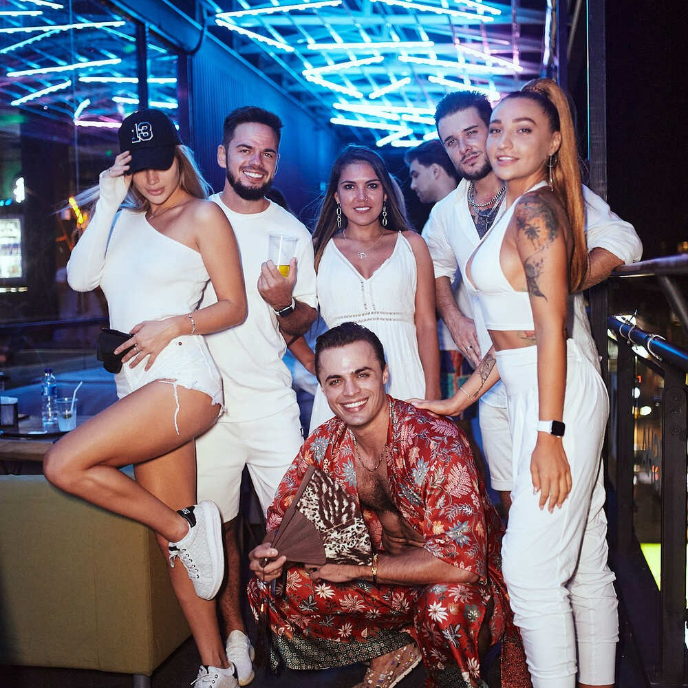 Услуги и цены. Александр Падежов — фотограф в Москве | Репортаж, бизнес, студия, свадьбы, семья