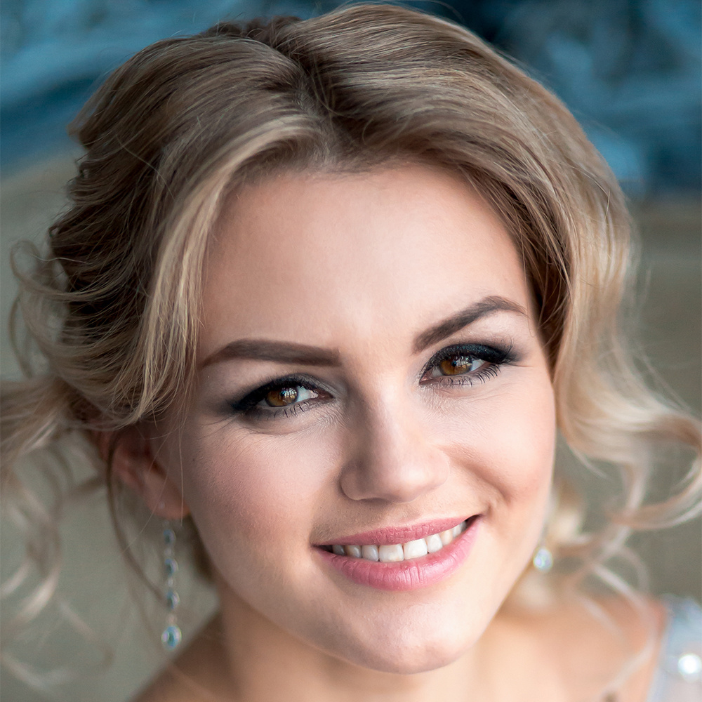 Свадьба в студии, студийная свадебная съемка, свадебный день в студии