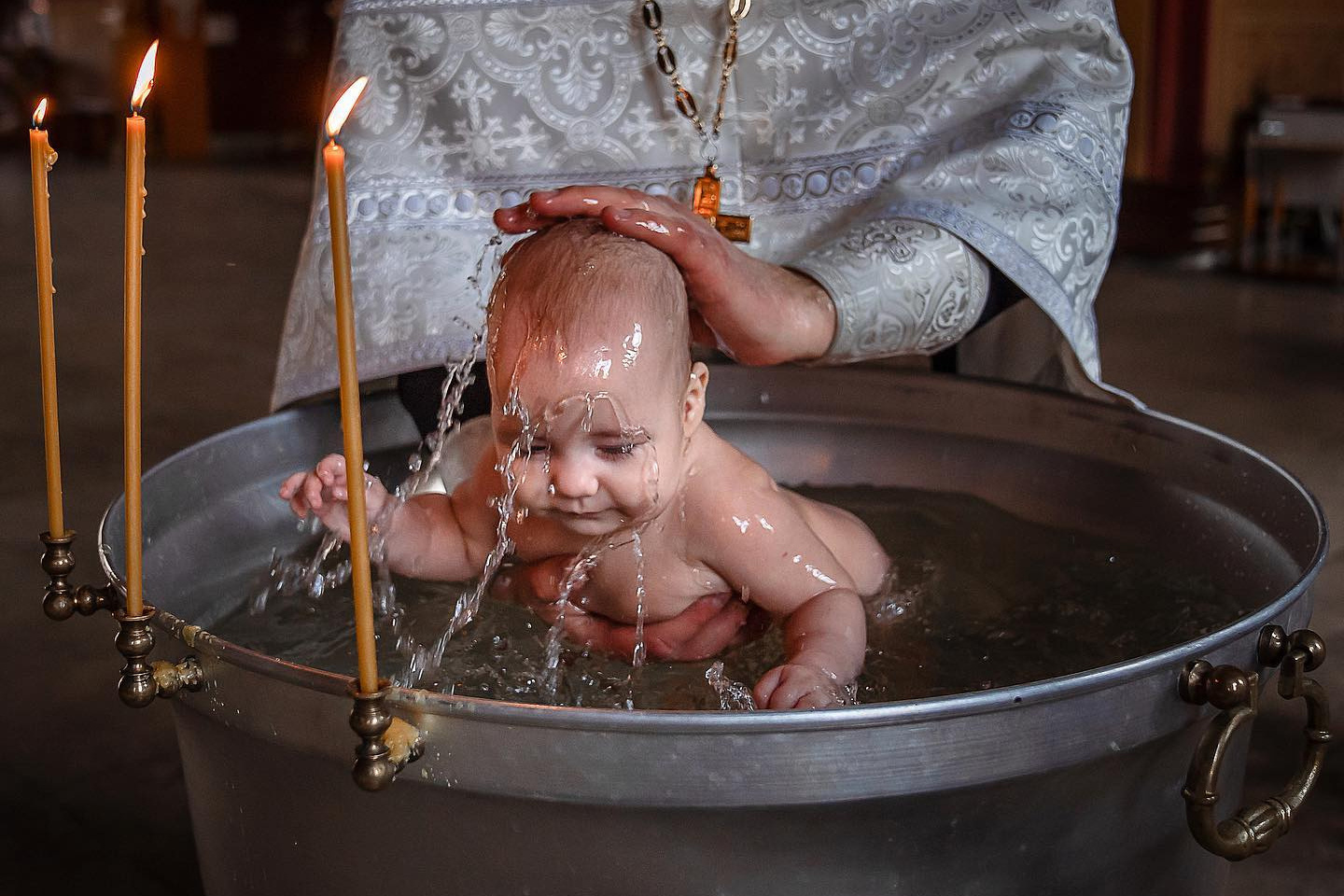 Профессиональная фото и видео съемка таинств крещения и венчания. Уникальный пакет с видео. 