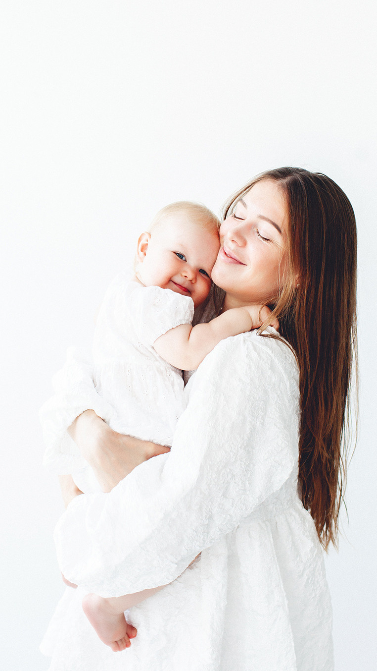Фотосессия Мамы и малышки в Маленькой белой студии в Самаре. Детский фотограф в Самаре