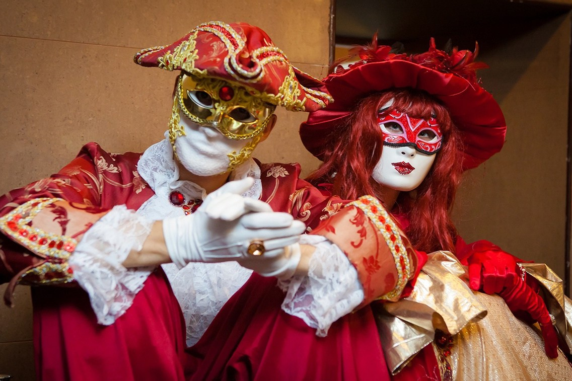 Репортажная съемка фестиваля в Новосибирске: яркие моменты и эмоции участников.