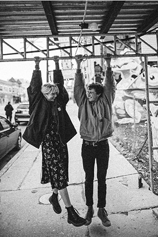 Как одеться на фотосессию: гайд по подбору одежды от фотографа в Тюмени