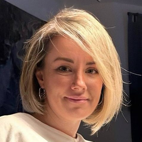 Контакты. Полина Северухина