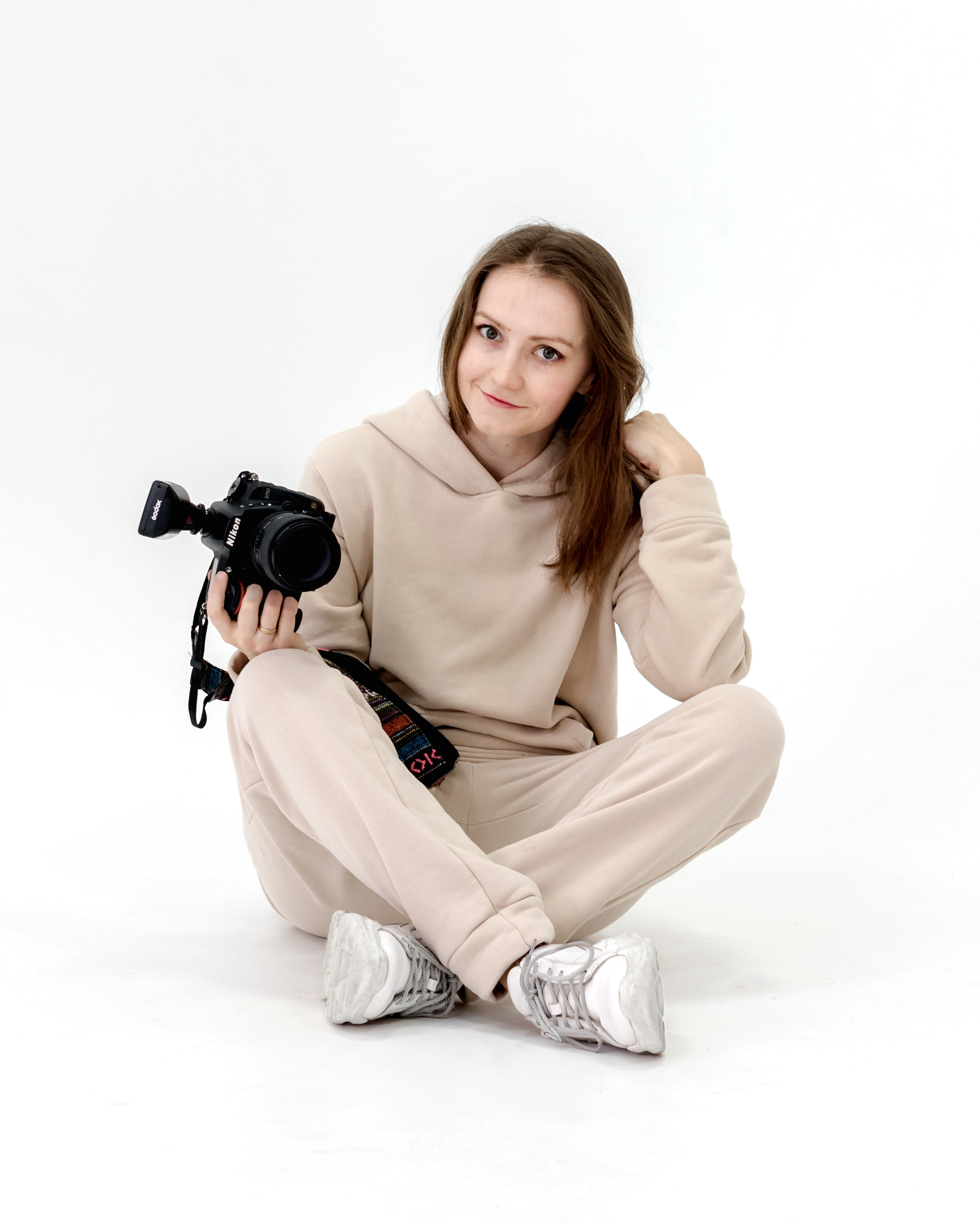 Контакты. Александра Чекалина Предметный фотограф Барнаул