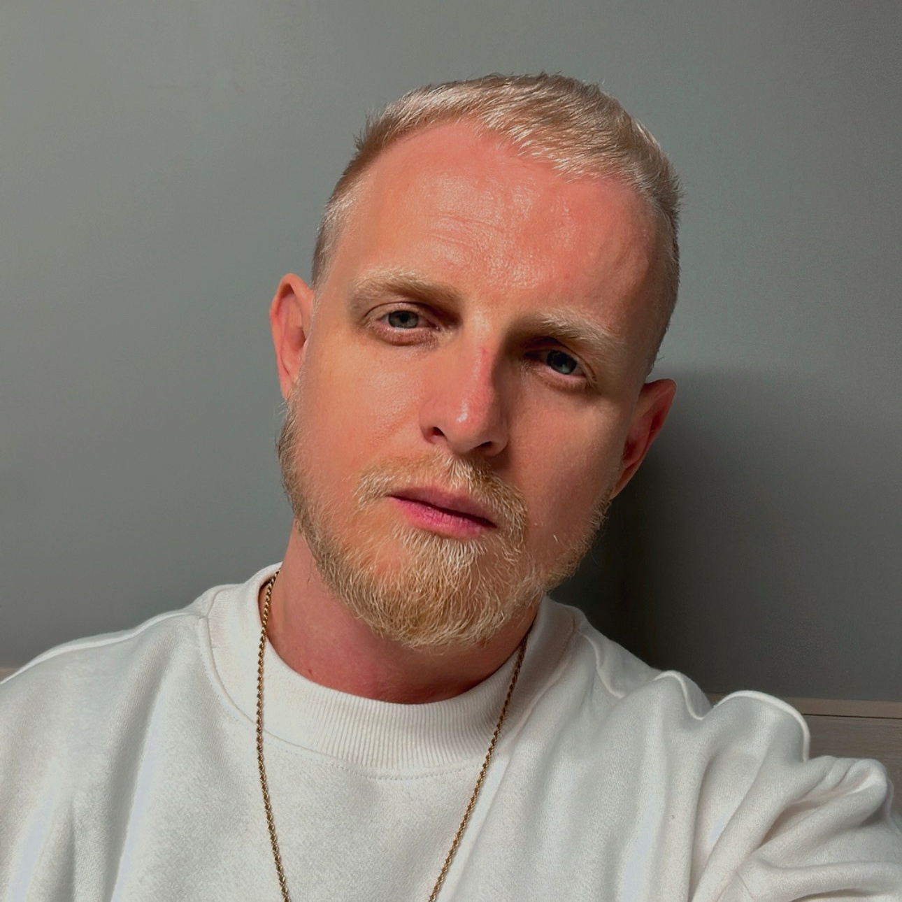 Contact. Mixturecaptures