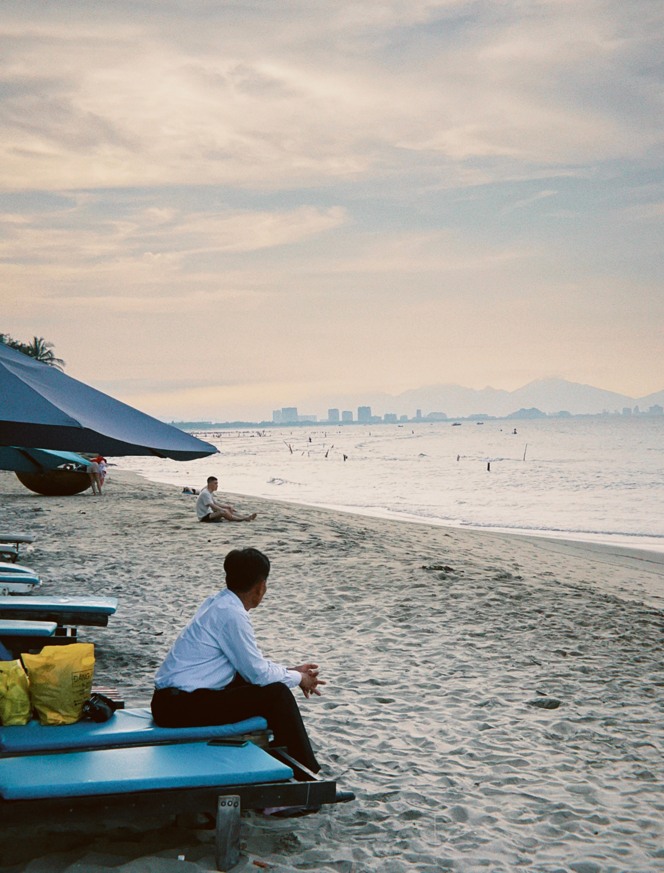 Город Хойан старые желтые дома и история в каждом кадре