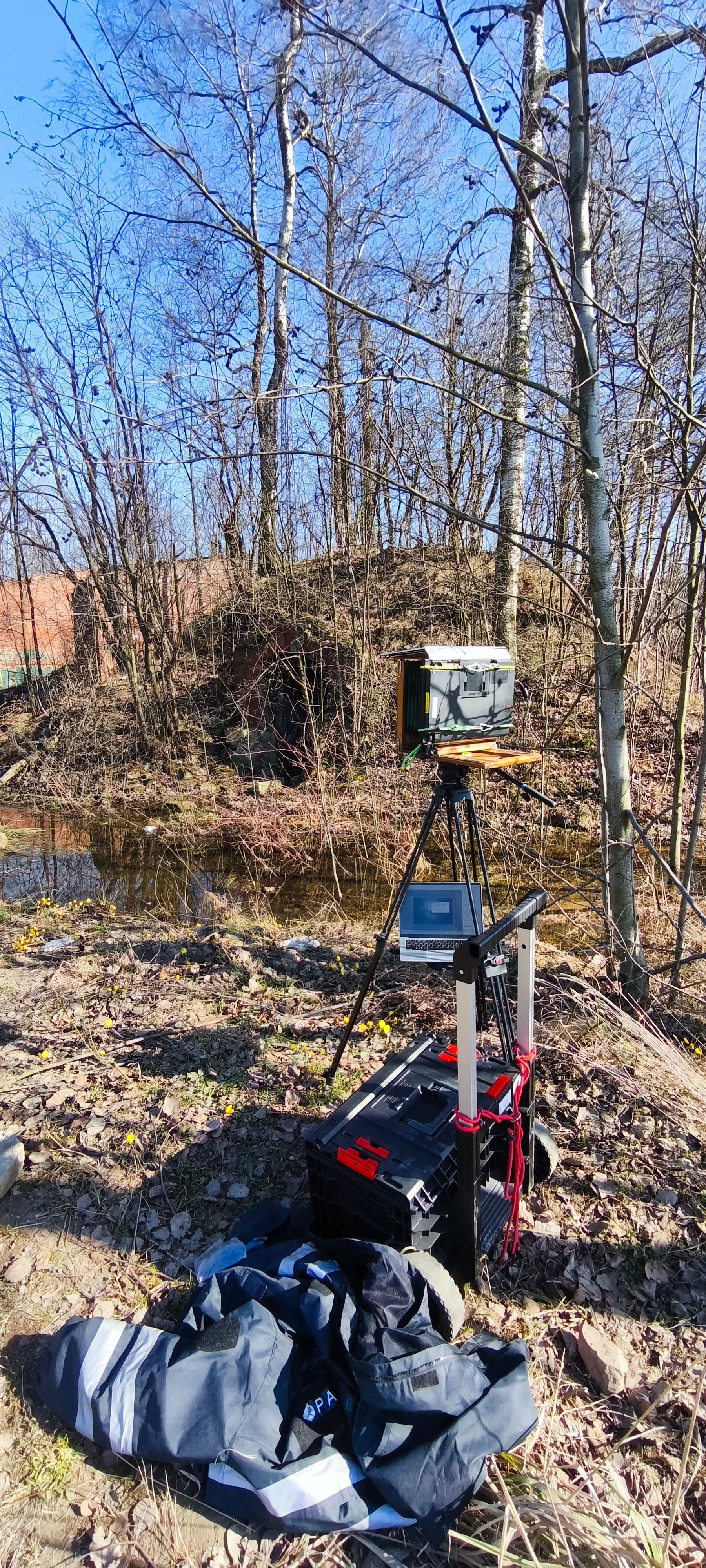 Весенняя Красногвардейская пастораль. Роман Ходырев — художник, фотограф, музыкант, эзотериолог. Санкт-Петербург, Рига