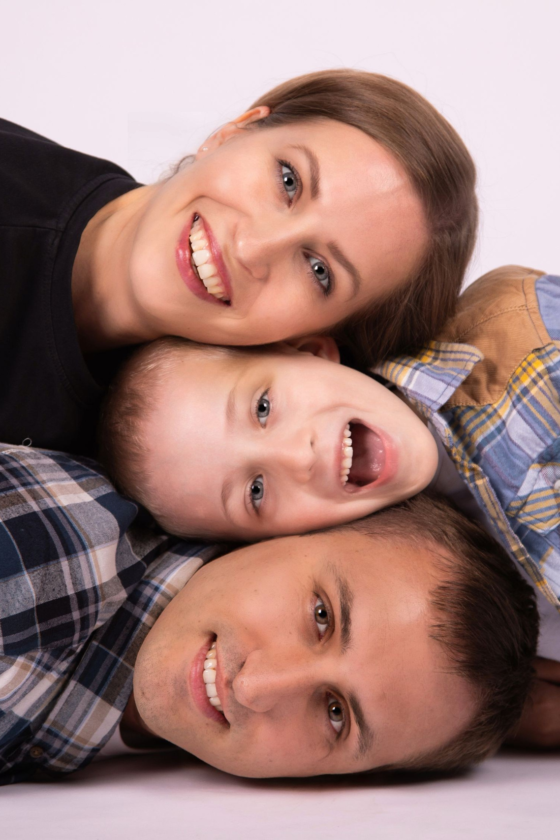 Детская фотосессия в студии в Краснодаре | Фотостудия FOTOGEN - Фотостудия на годик ребенку с праздничной атмосферой.