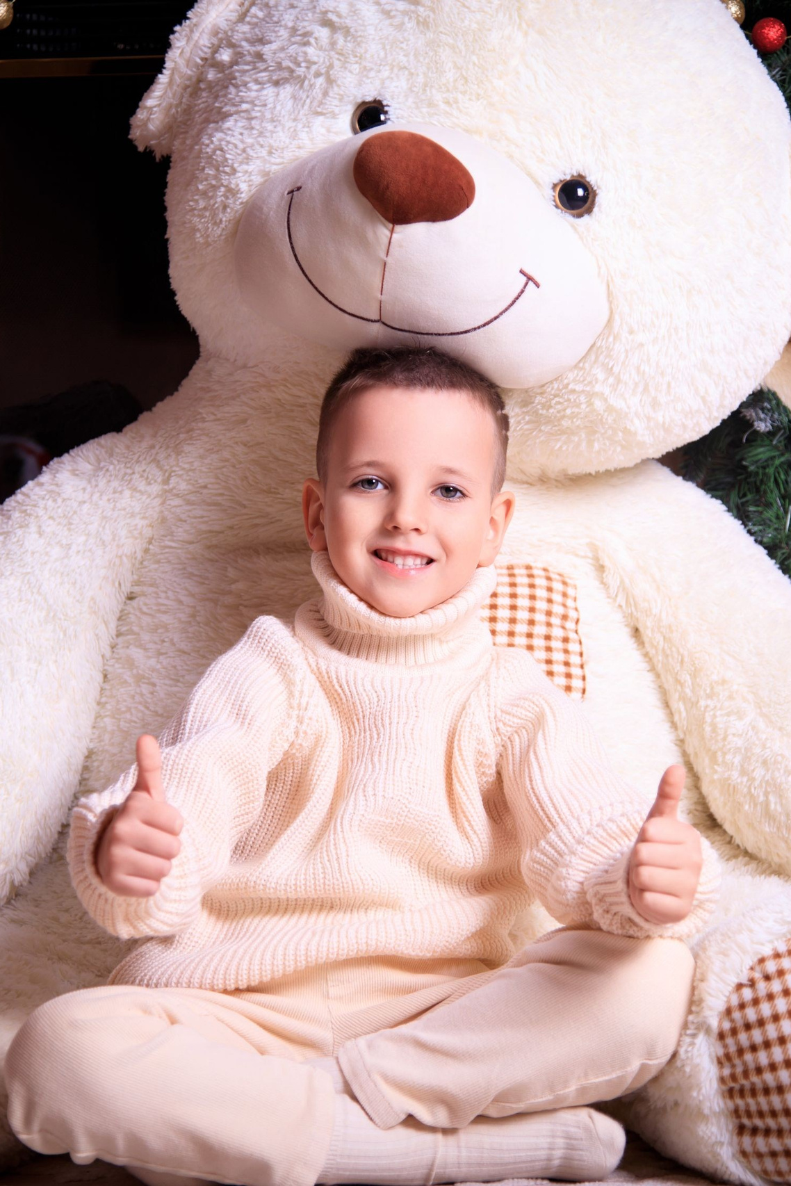 Фотосессия для беременных в интерьерной фотостудии «Fotogen» г. Краснодар - «Буду мамой». Фото модели 1.