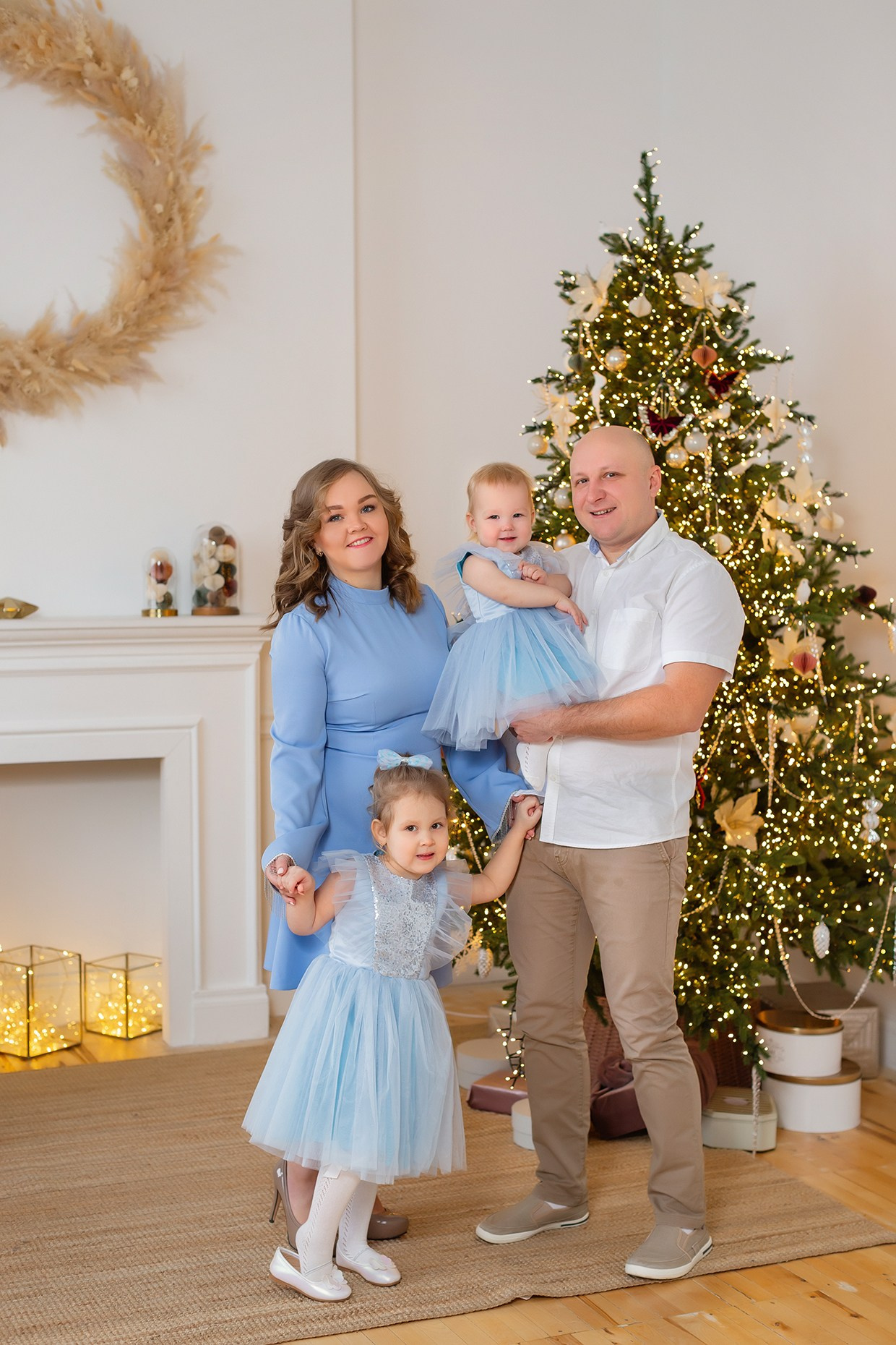 Фотосессия Большой семьи в фотостудии Svet. Детский и семейный фотограф в Екатеринбурге