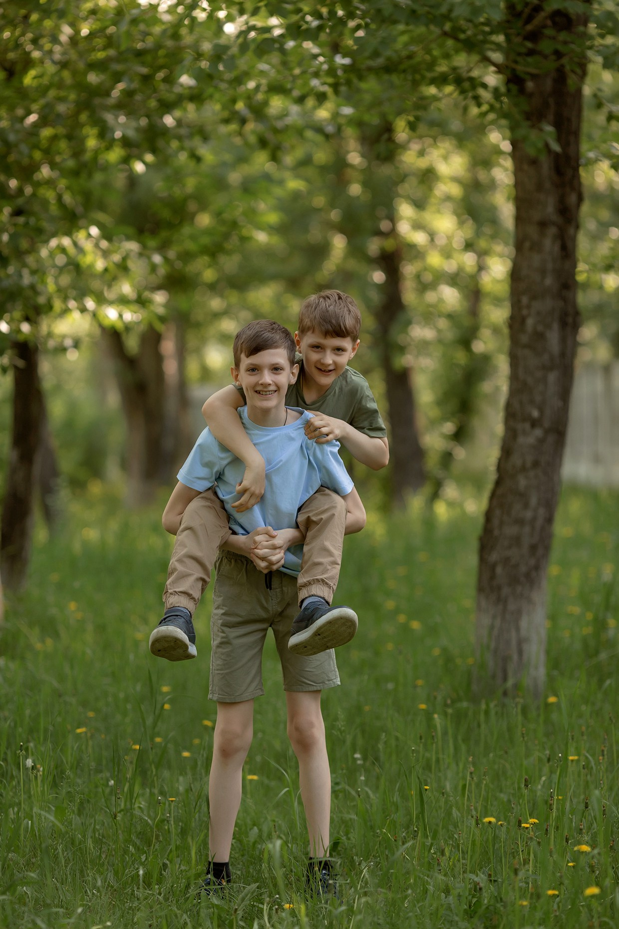 Семейная фотосессия в парке ДК Эльмаш. Детский и семейный фотограф в Екатеринбурге