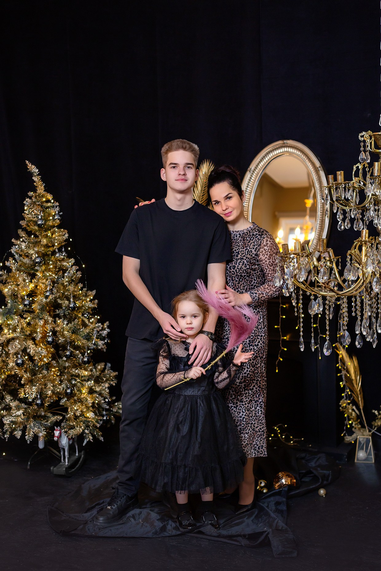 Новогодние фотосессии в студии Парадная. Детский и семейный фотограф в Екатеринбурге