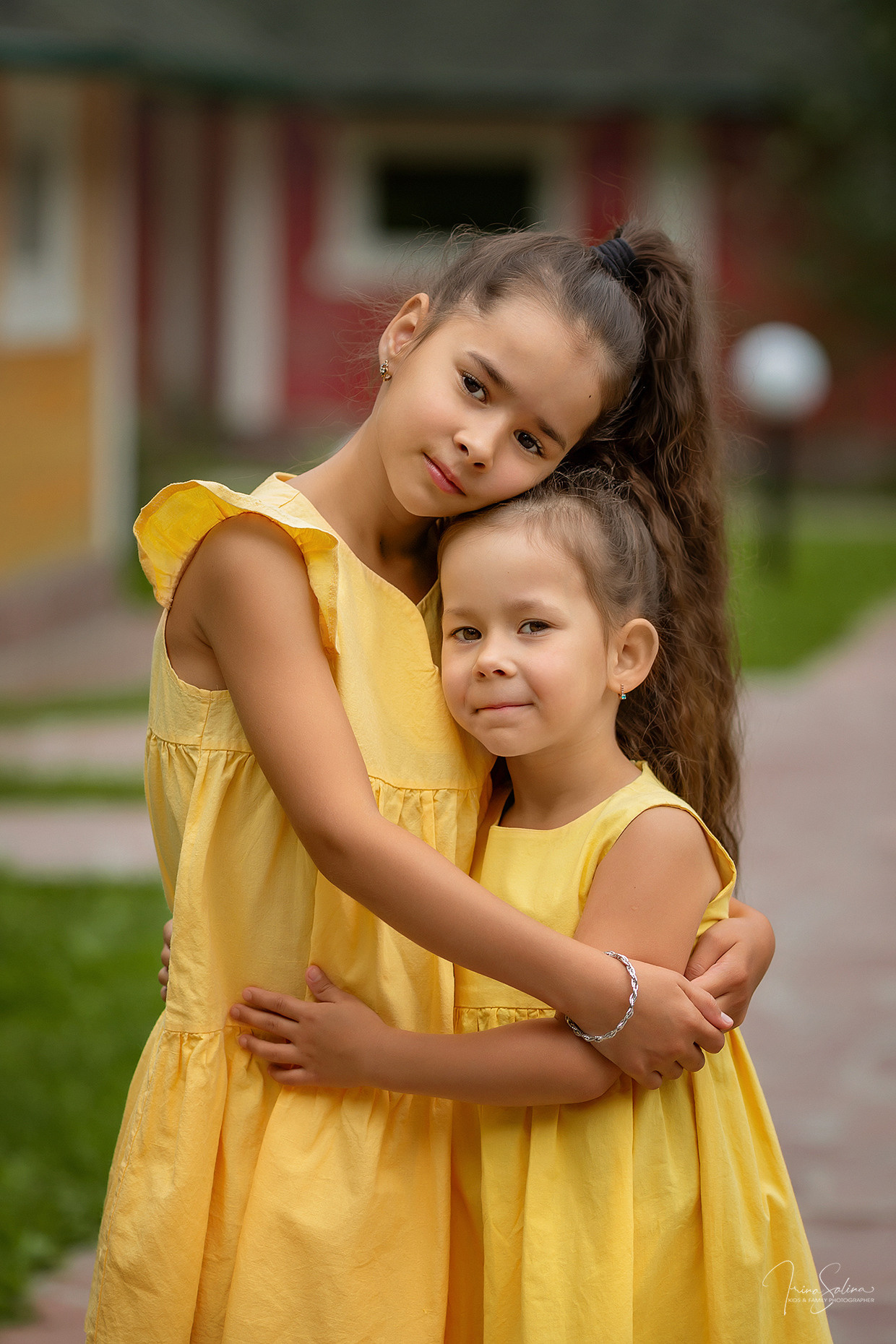 Семейная фотосессия в Клубе Тепло-уют и в лесу. Детский и семейный фотограф в Екатеринбурге