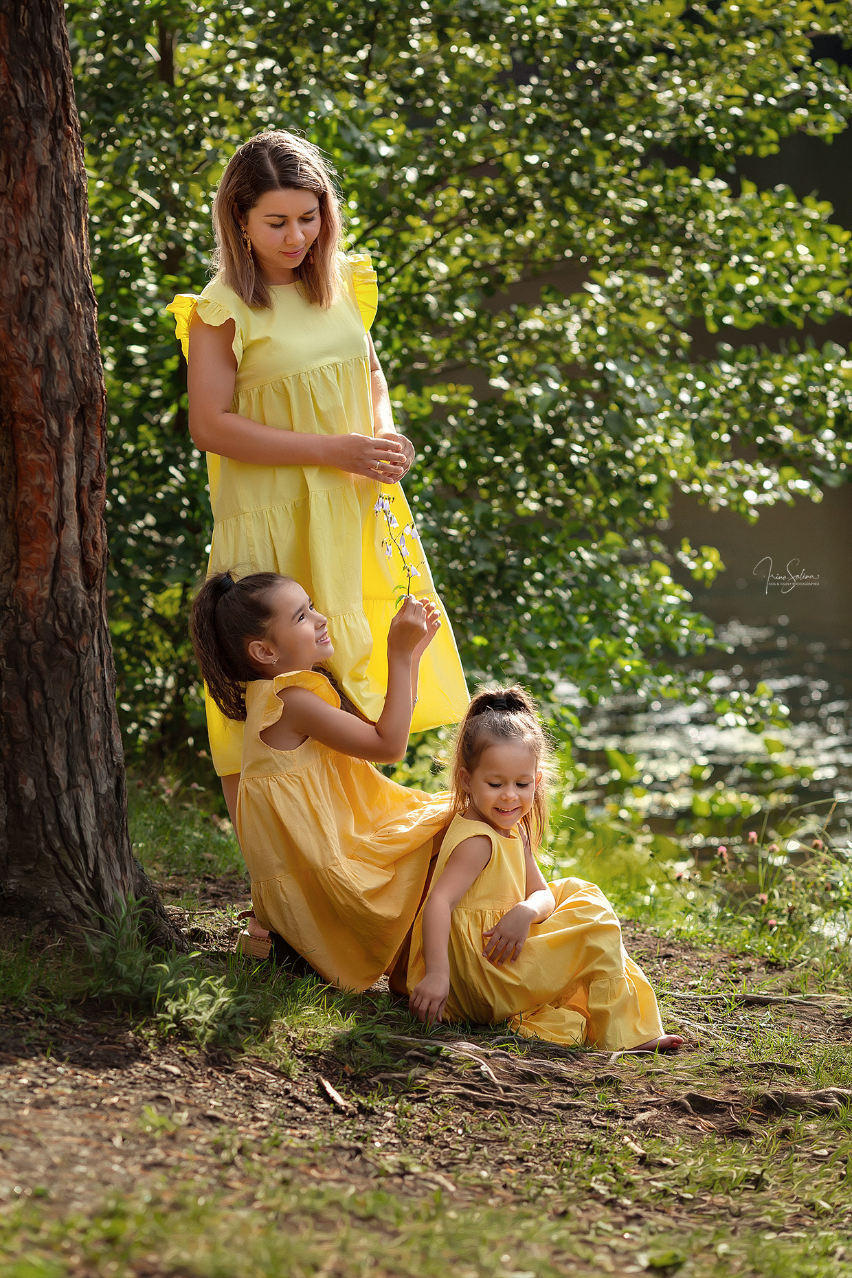 Семейная фотосессия в Клубе Тепло-уют и в лесу. Детский и семейный фотограф в Екатеринбурге