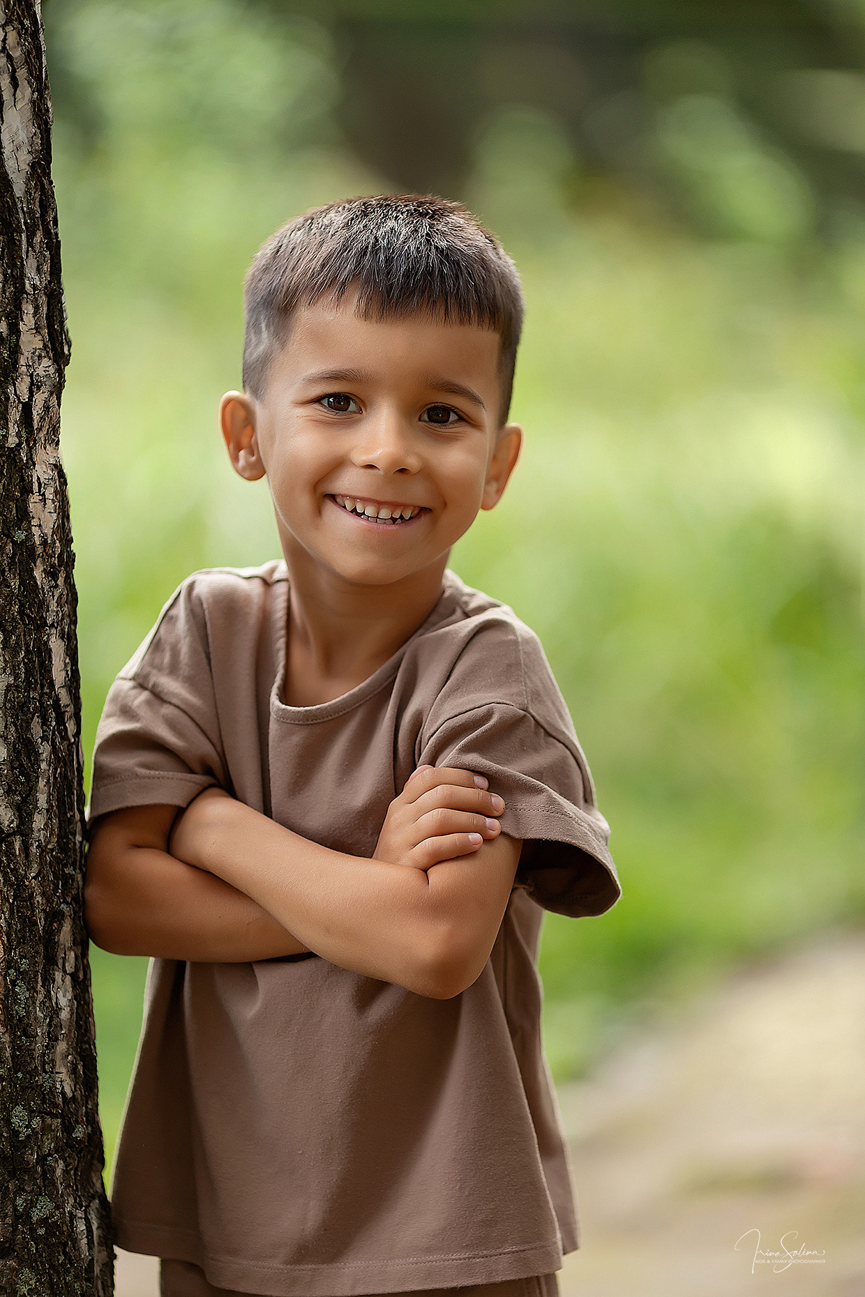 Семейная фотосессия в Клубе Тепло-уют и в лесу. Детский и семейный фотограф в Екатеринбурге