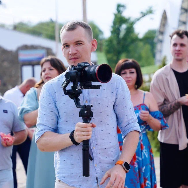 Контакты. Свадебный видеограф Андрей Лазневой