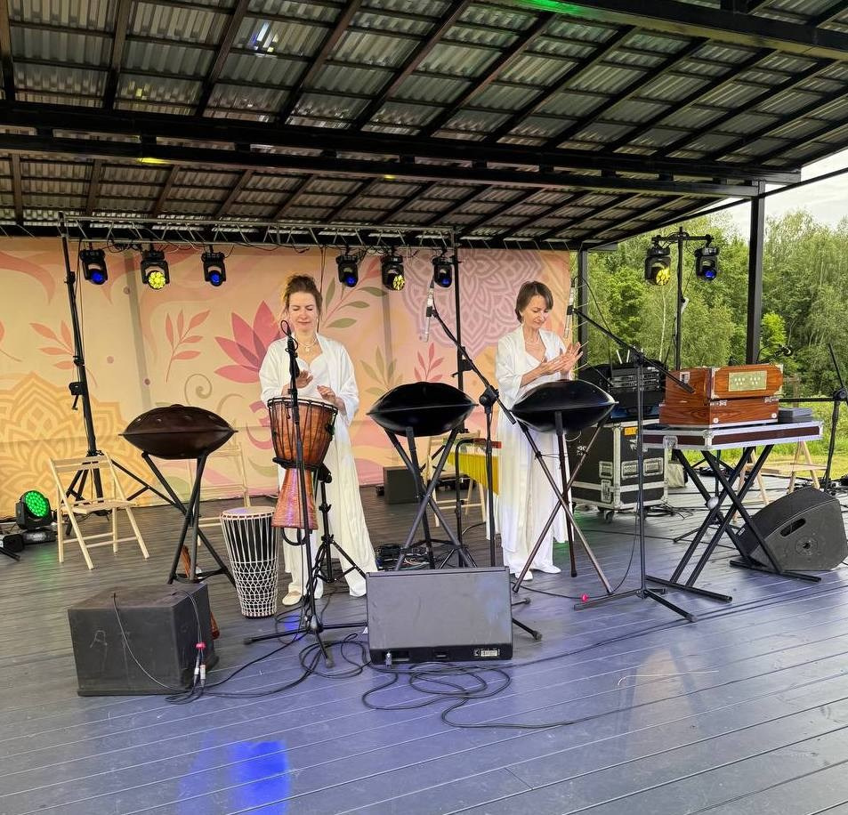 Выступления. Ханг-дуэт «Биение Сердца»