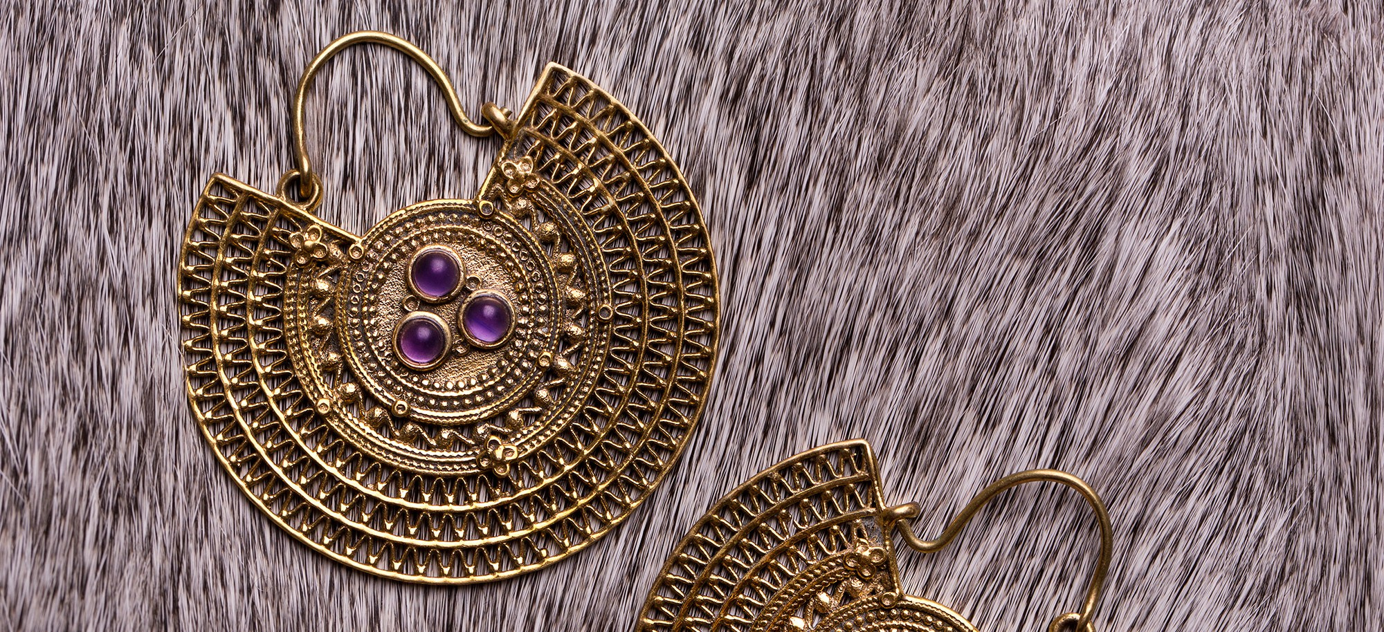 Ювелирная фотография в Сочи — профессиональные съемки украшений высокого качества. Профессиональная фотосъемка в Сочи: репортаж, предметная, ювелирная фотосъемка, недвижимость, фуд-фотография. Фотограф Александр Афанасьев