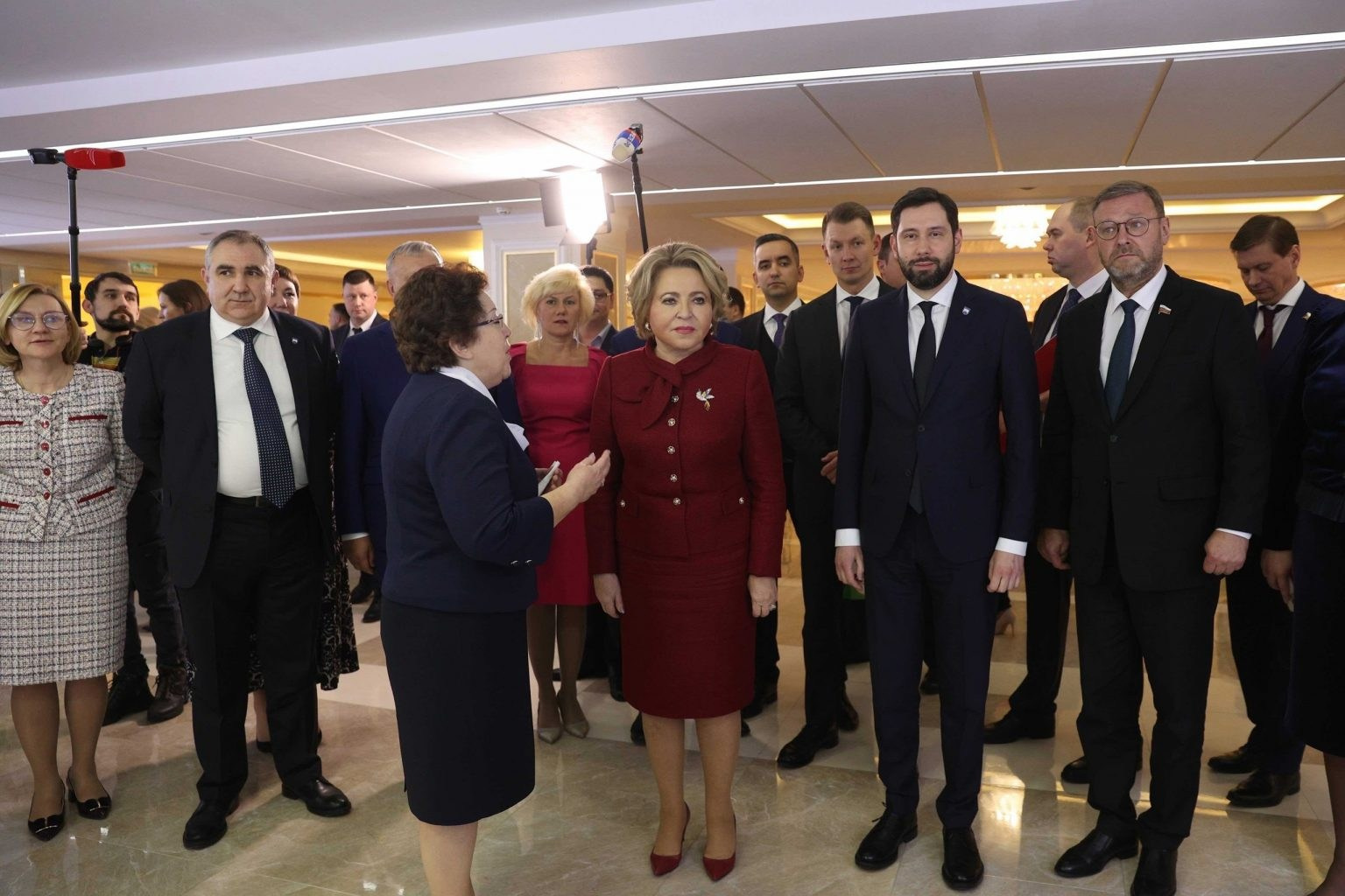 Ордынская роспись в Совете Федерации. Сувениры и подарки с Ордынской росписью | Новосибирск