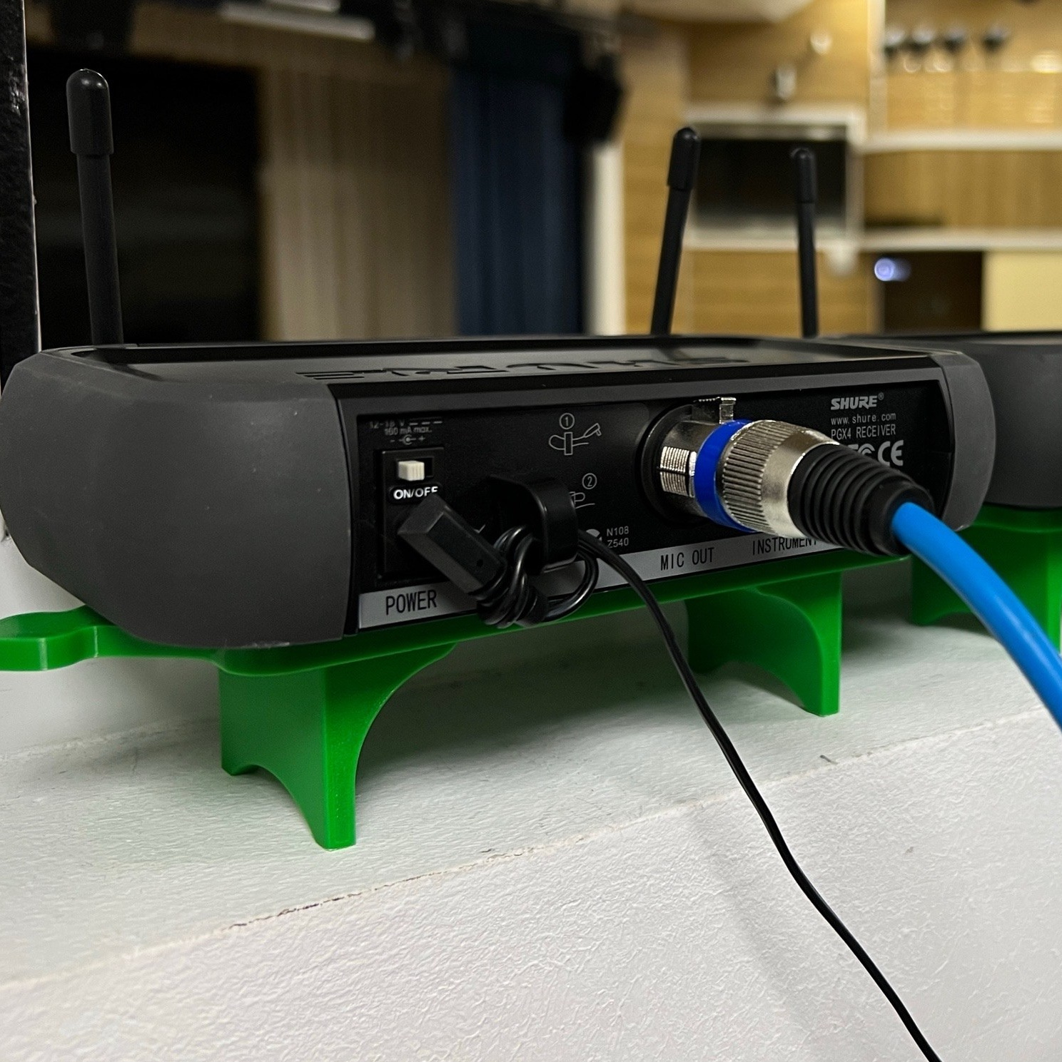 Площадка-сцепка для микрофонов Shure PGX4, напечатанная из зеленого PETG