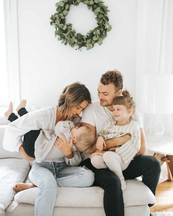 Ultimate Guide: Family Picture Outfit Ideas for Stunning Group Photos