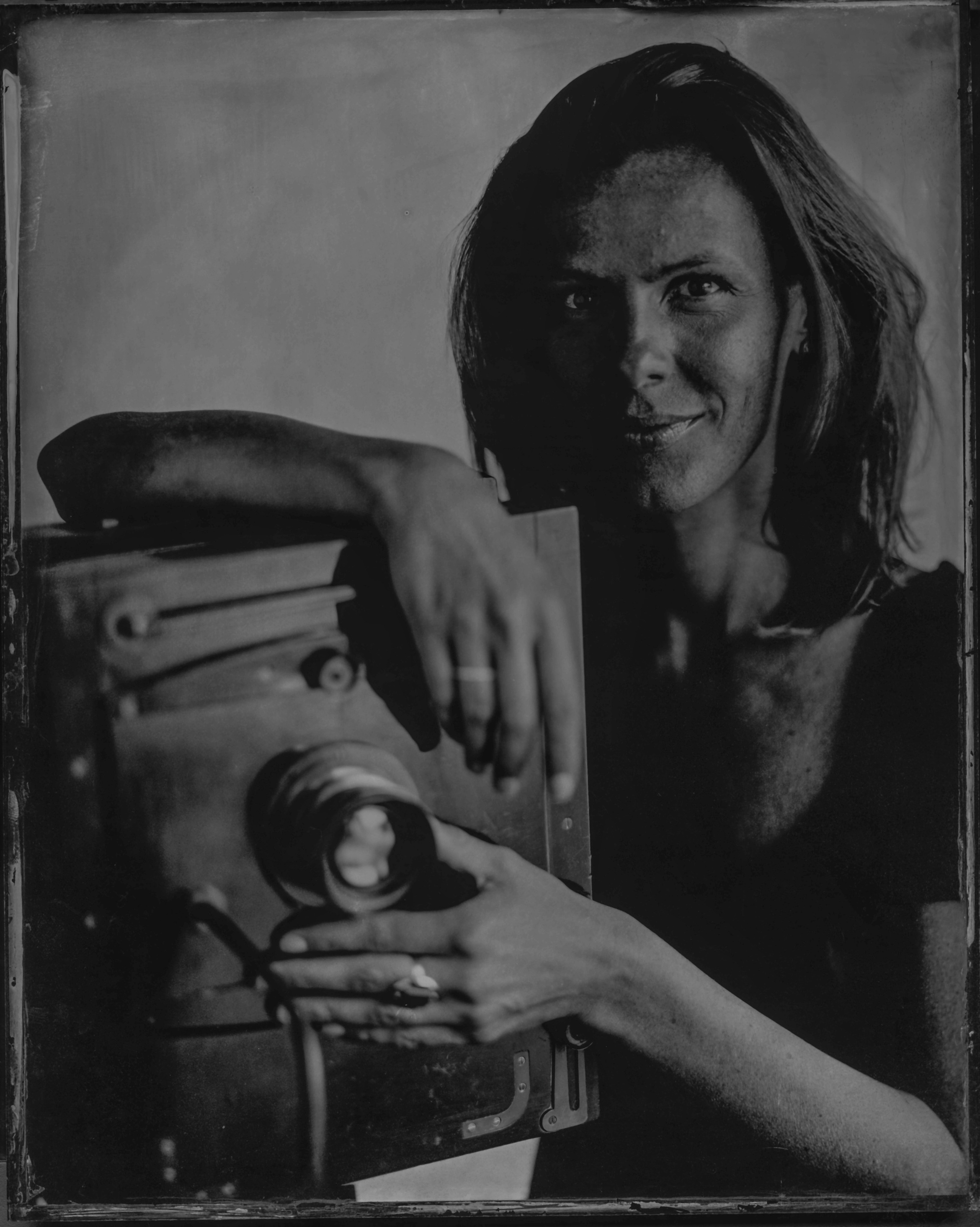 Амбротип фотографа Иры Зиминой со старинной французской камерой большого формата