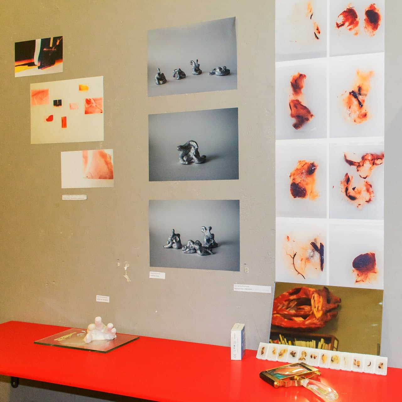 Групповая выставка Поле Телесности — ДК Розы (СПБ). Екатерина Васильева художник, куратор и преподаватель