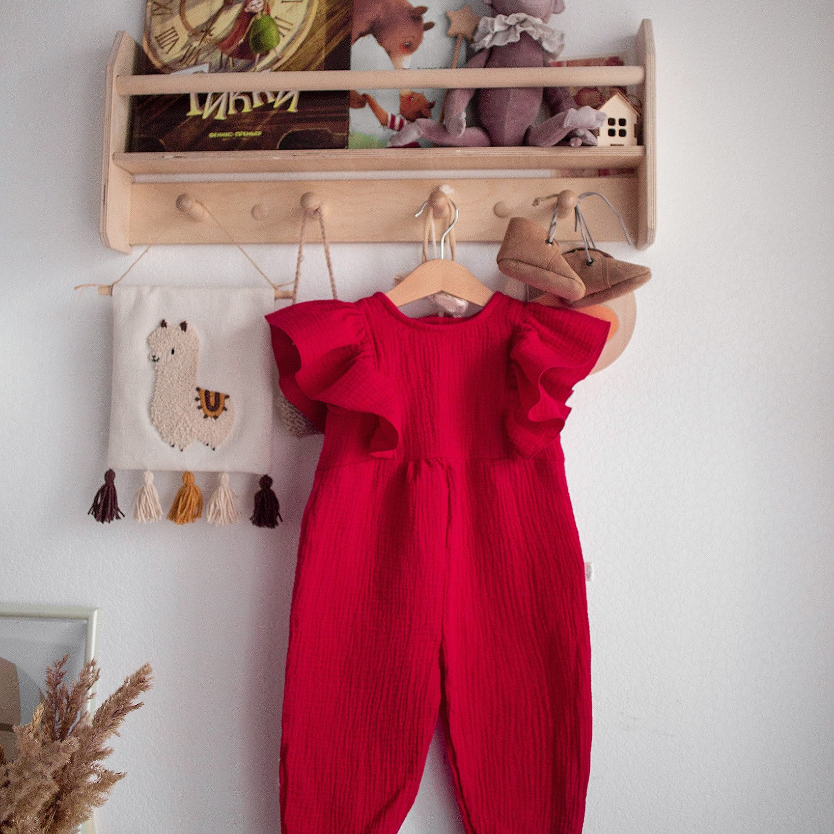 N-026 Комбинезон с воланами красный 3 года. Эко-одежда для детей