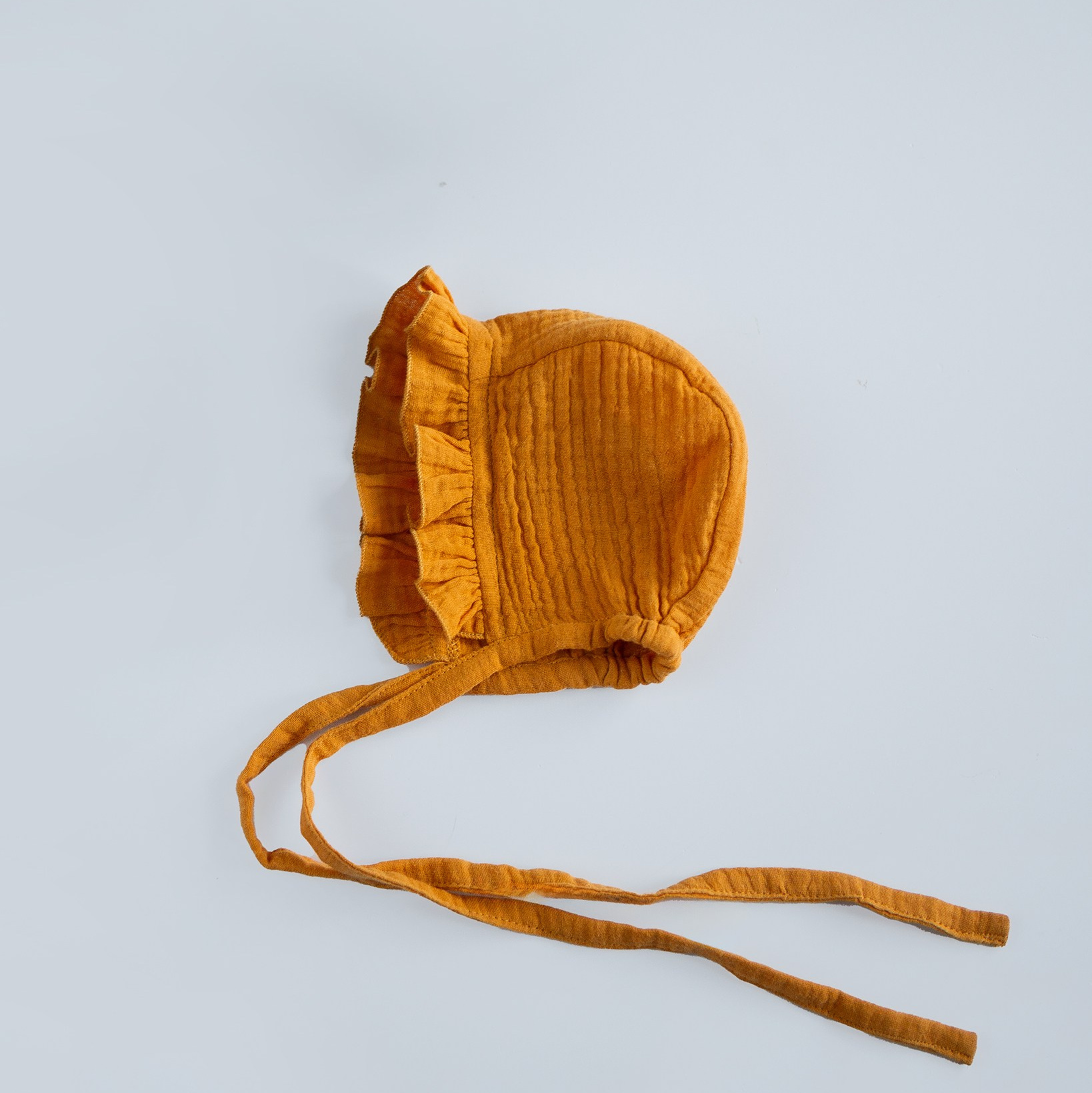 028 Чепчик с воланами. Эко-одежда для детей