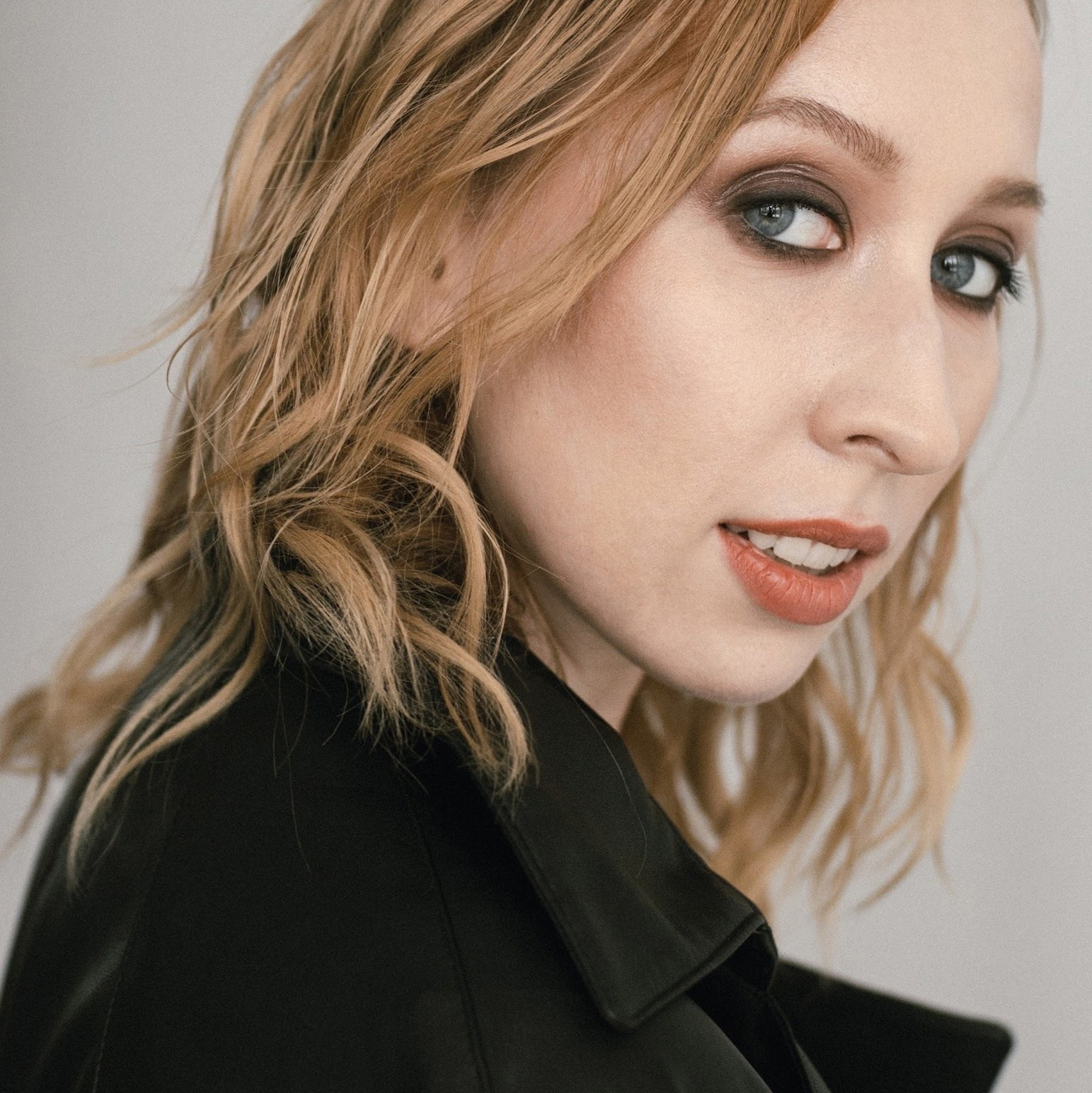 Контакты. Главная