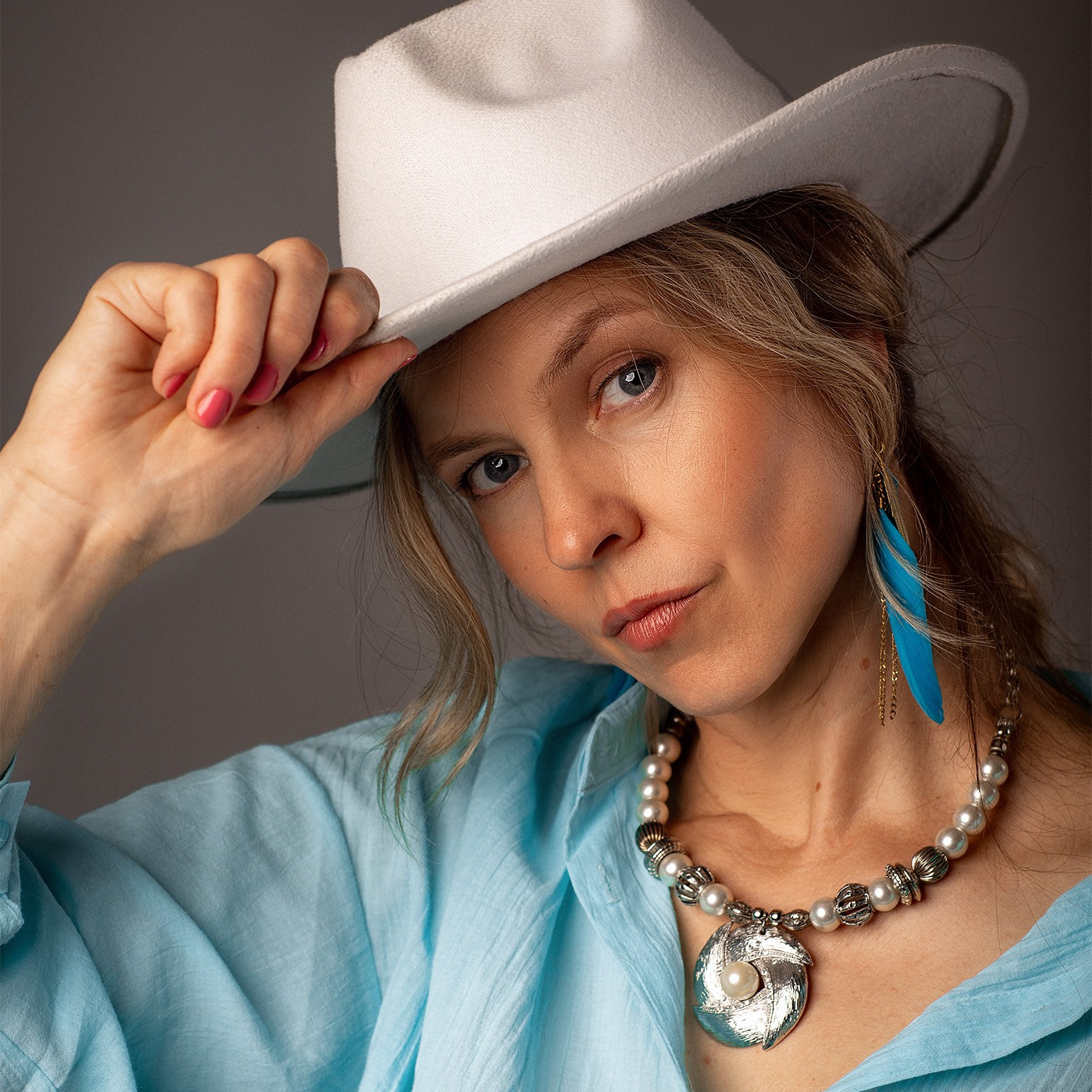 Контакты. Виртуальный шоурум для стильных мужчин