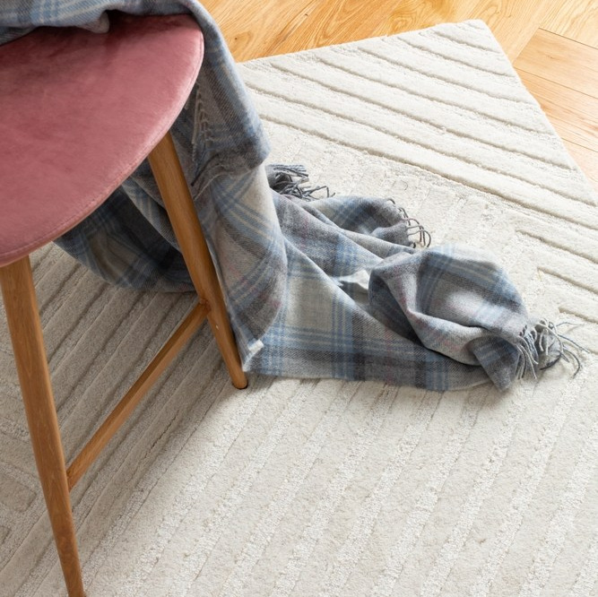 Ковры Decaro Rugs. L. Deco интерьерный салон. Краски/обои/лепной декор