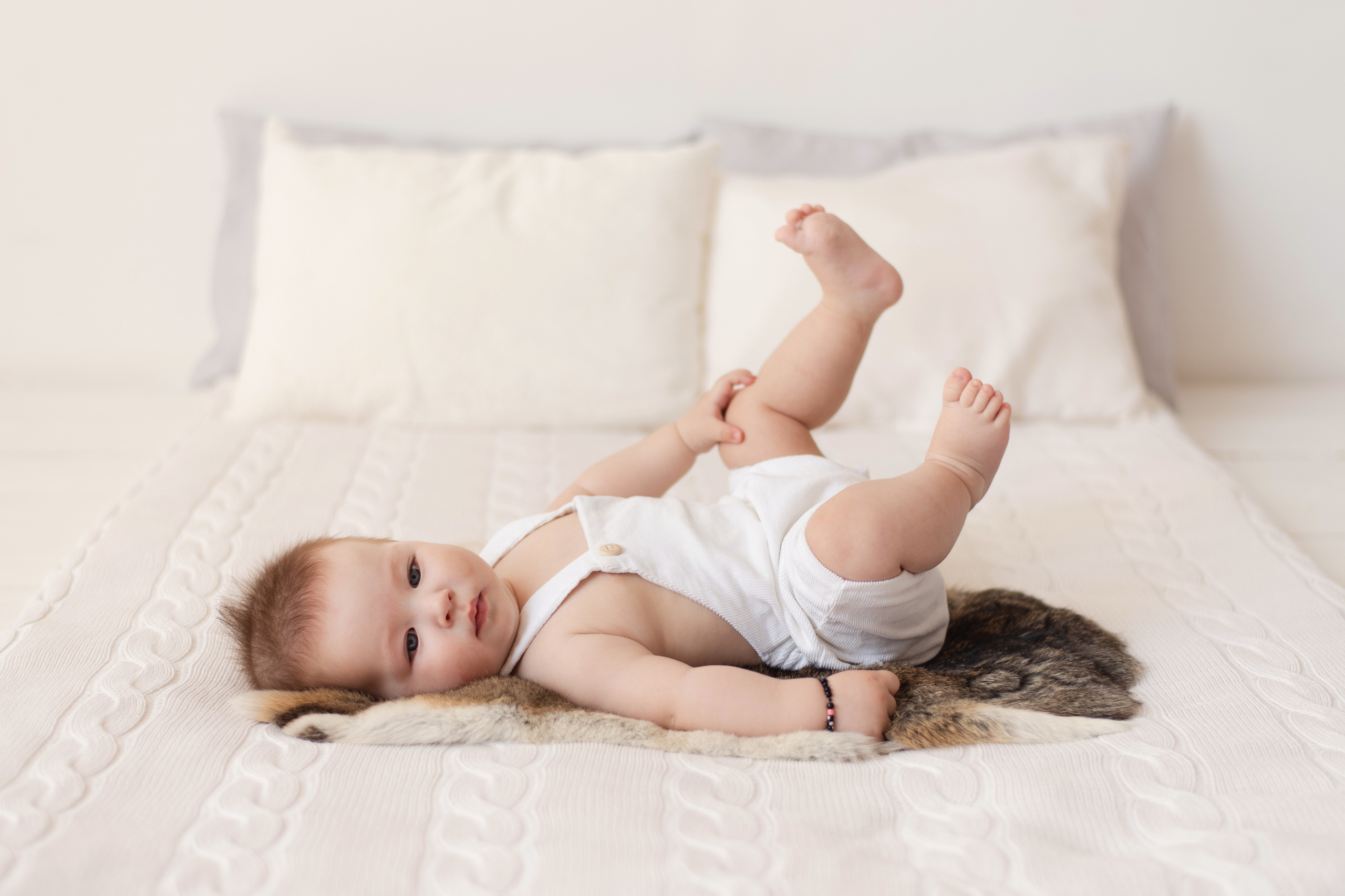 Фотография малыша в 6 месяцев. Фотограф новорожденных , семейный и  детский фотограф в Пскове Иванова