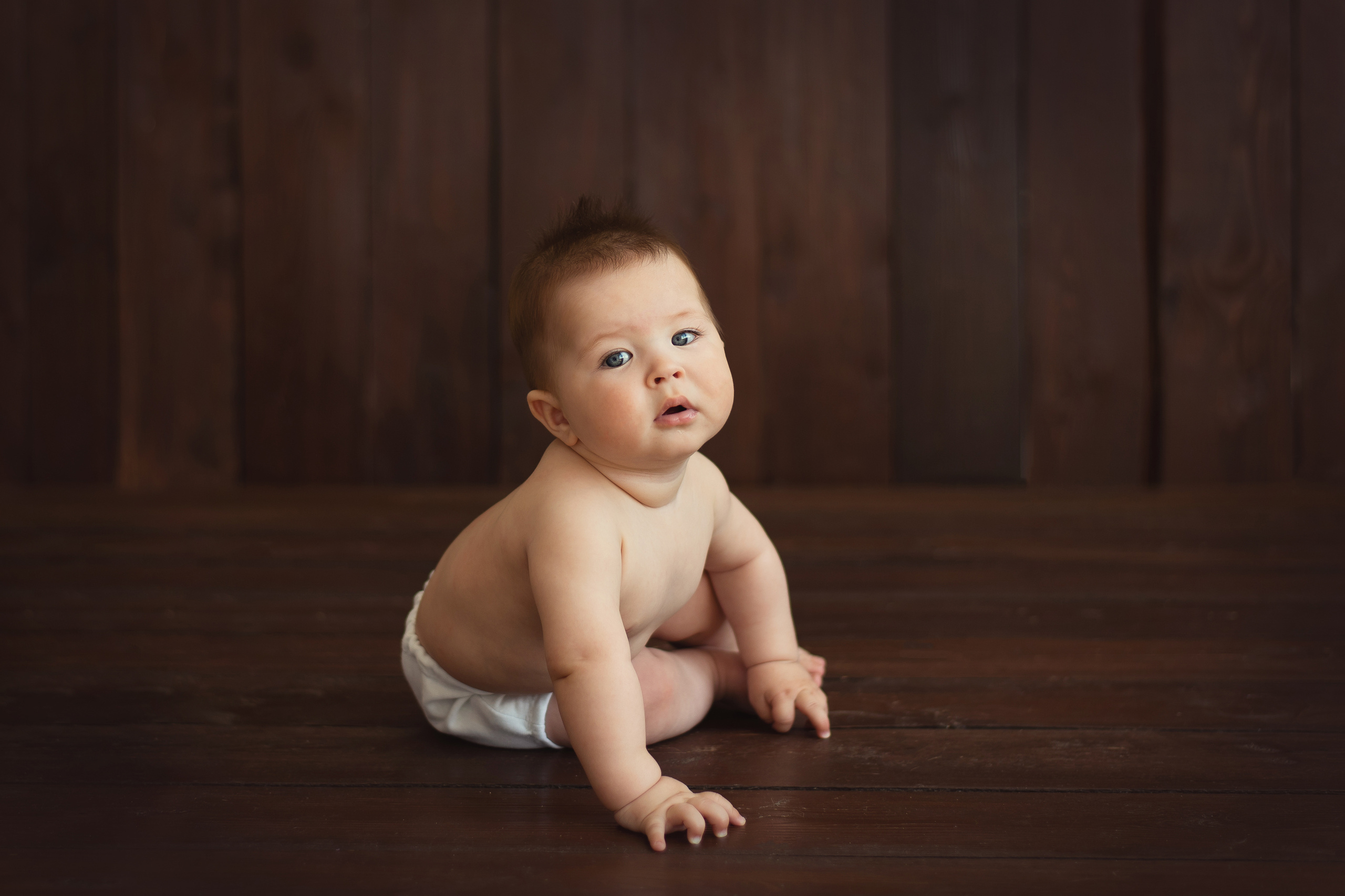 Фотография малыша в 6 месяцев. Фотограф новорожденных , семейный и  детский фотограф в Пскове Иванова