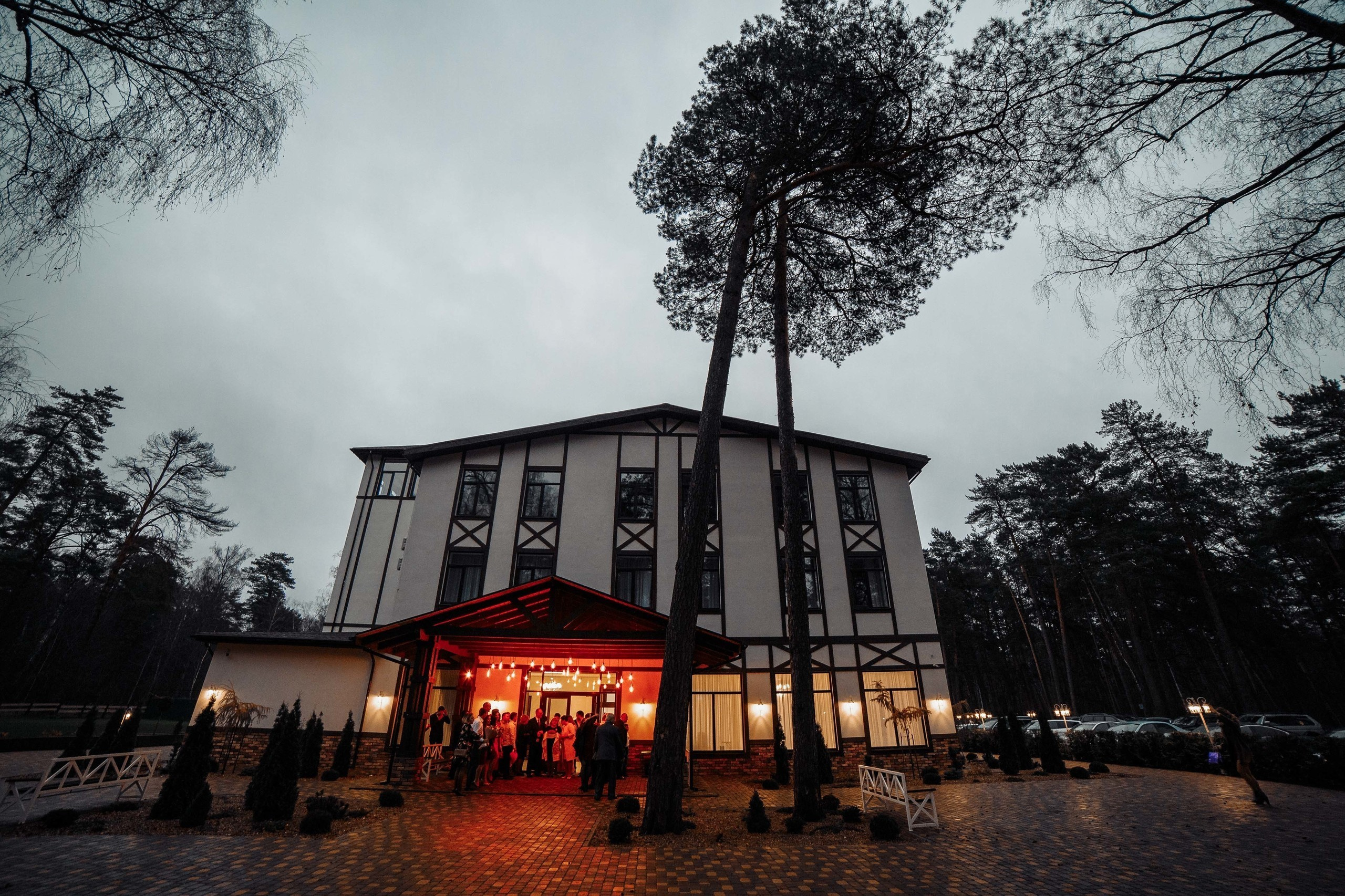 Свадьба в дождливый день. Свадебный фотограф Вашкевич Денис