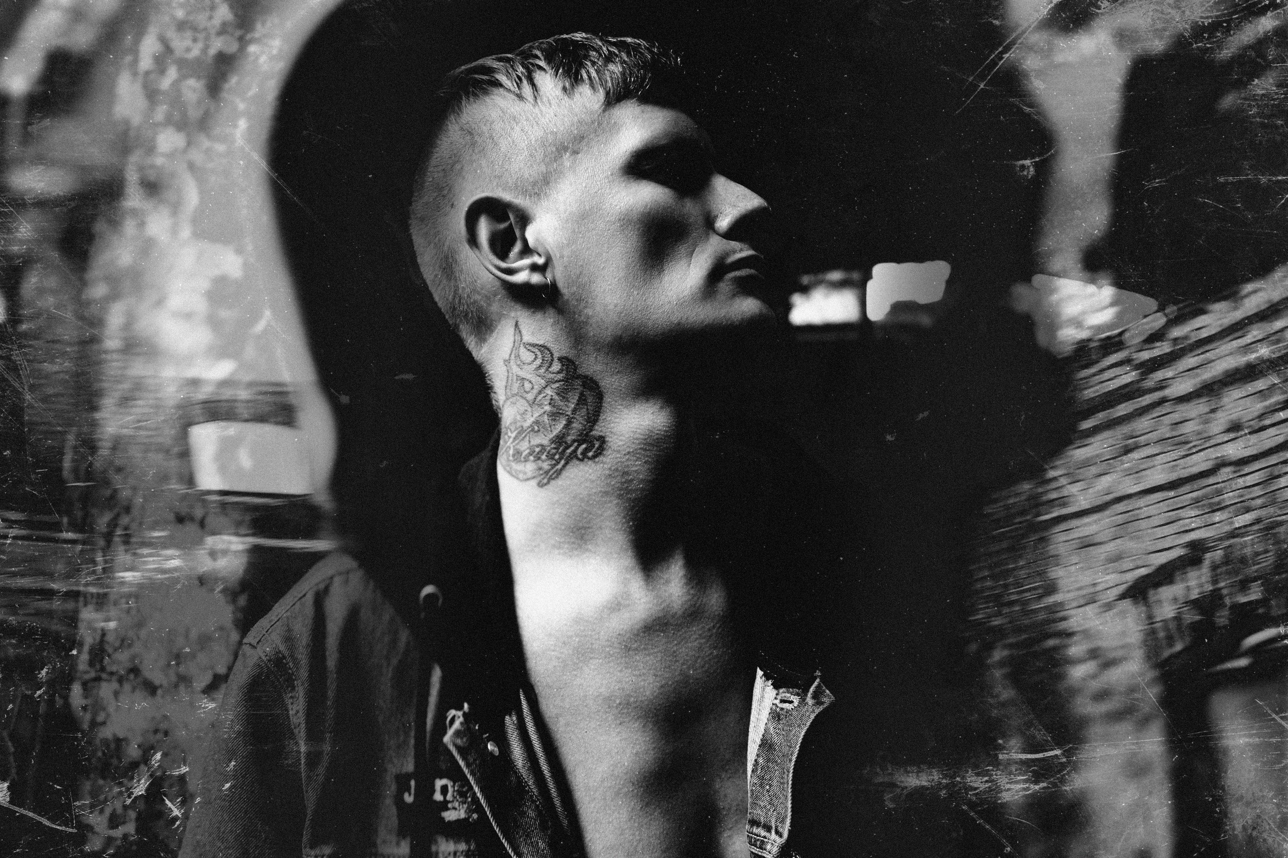 Ваша личная фотостудия в любой точке этого грешного мира. Портретный фотограф в Санкт-Петербурге Алексей Корзов