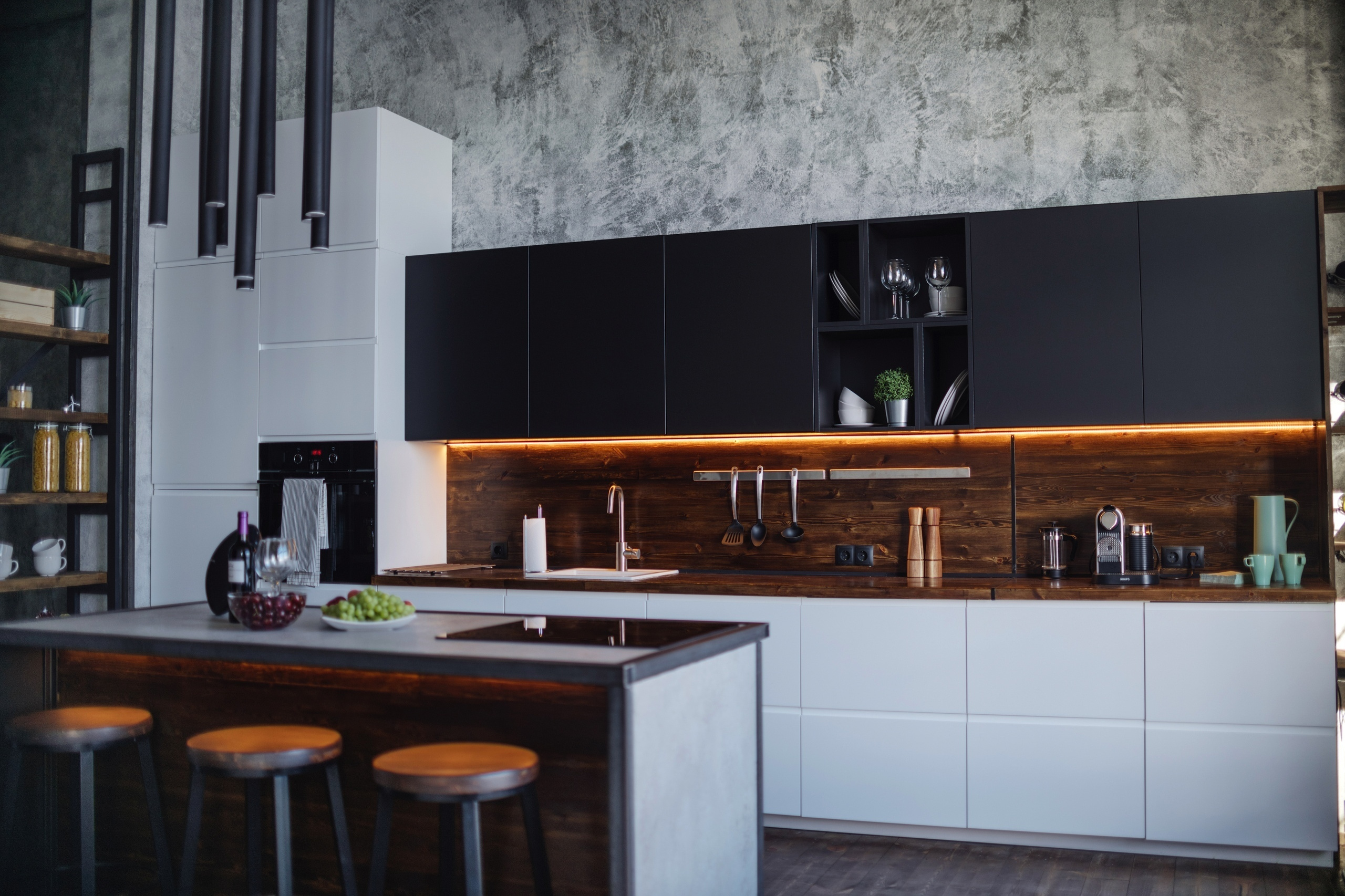 Рекомендуемые фотостудии для свадебной или семейной съёмки в СПб